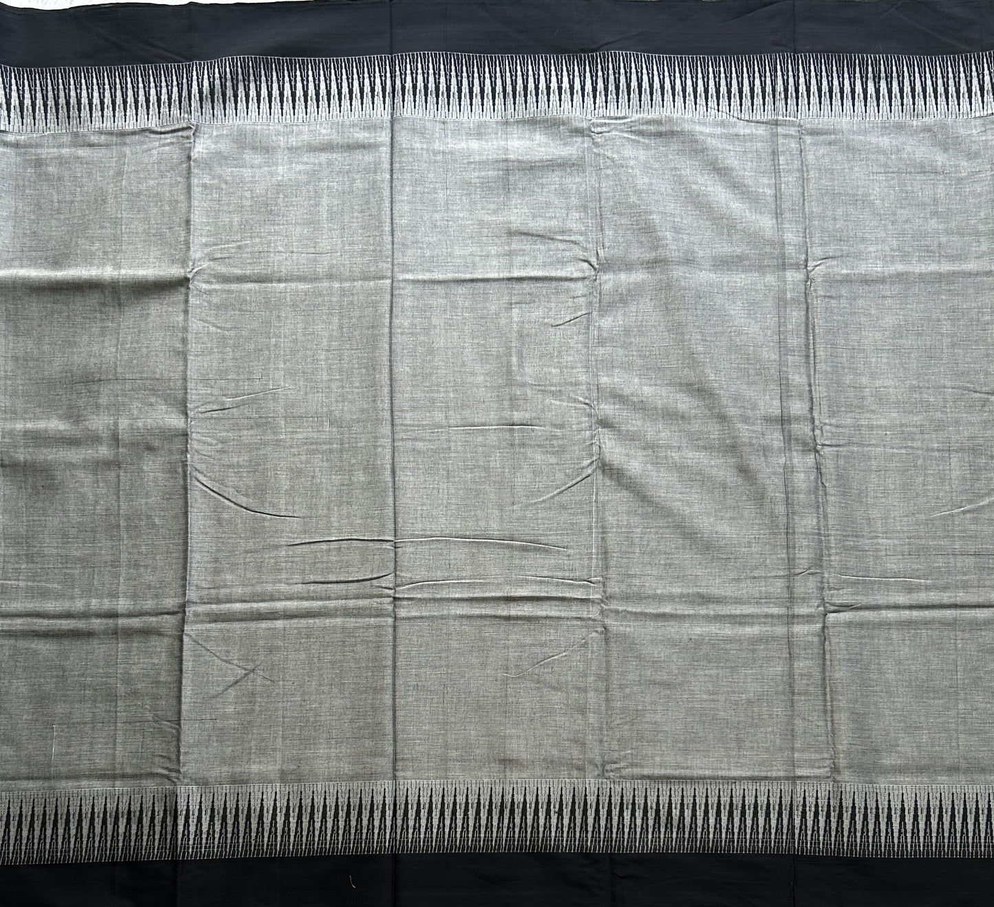Narayanpet Cotton Saree Light Gray Colored Complemented with a Thread Border. - Sampradaya Designer Studio