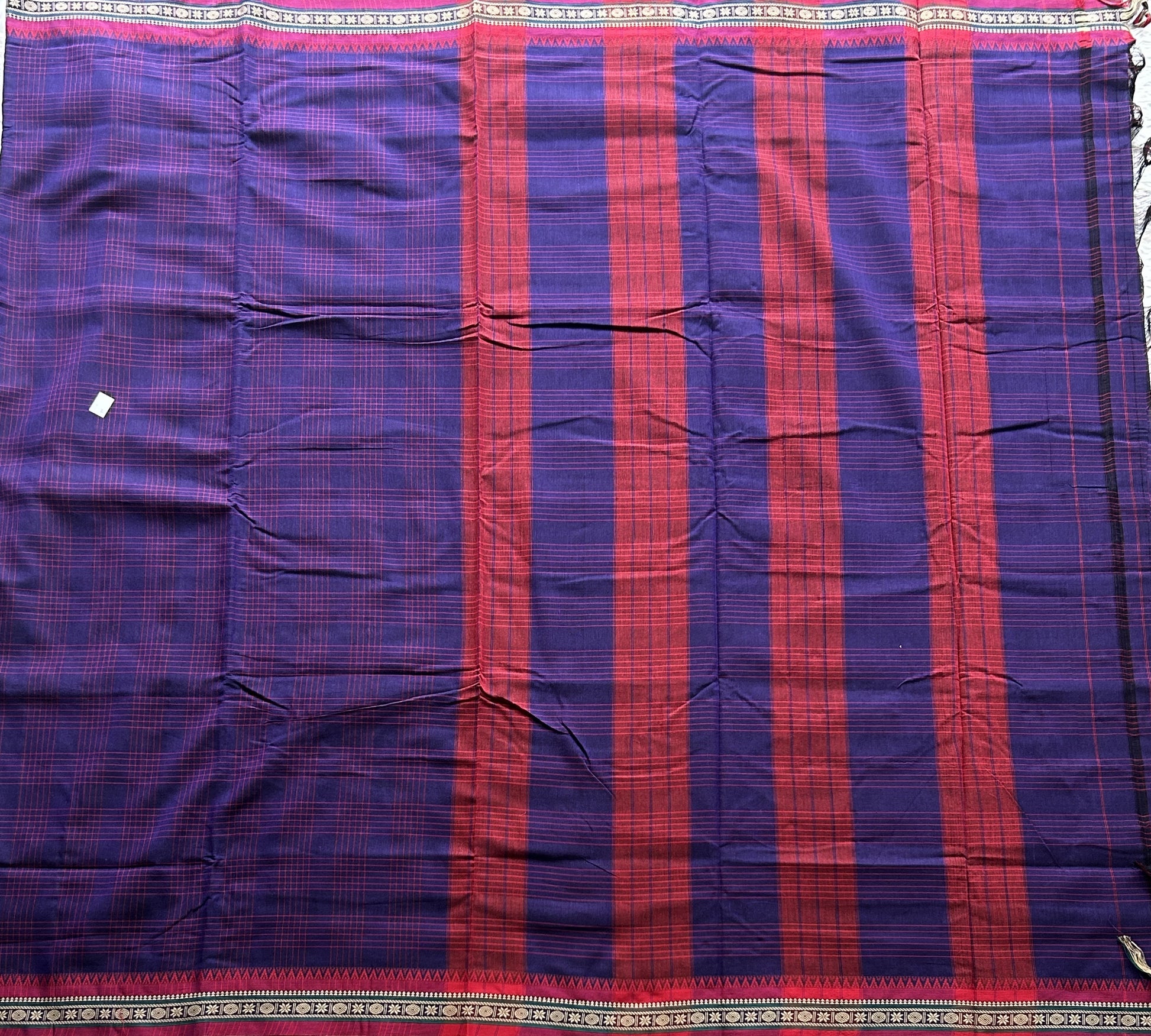 Narayanpet Cotton Checks Saree Purple Colored Complemented with a Thread Border. - Sampradaya Designer Studio