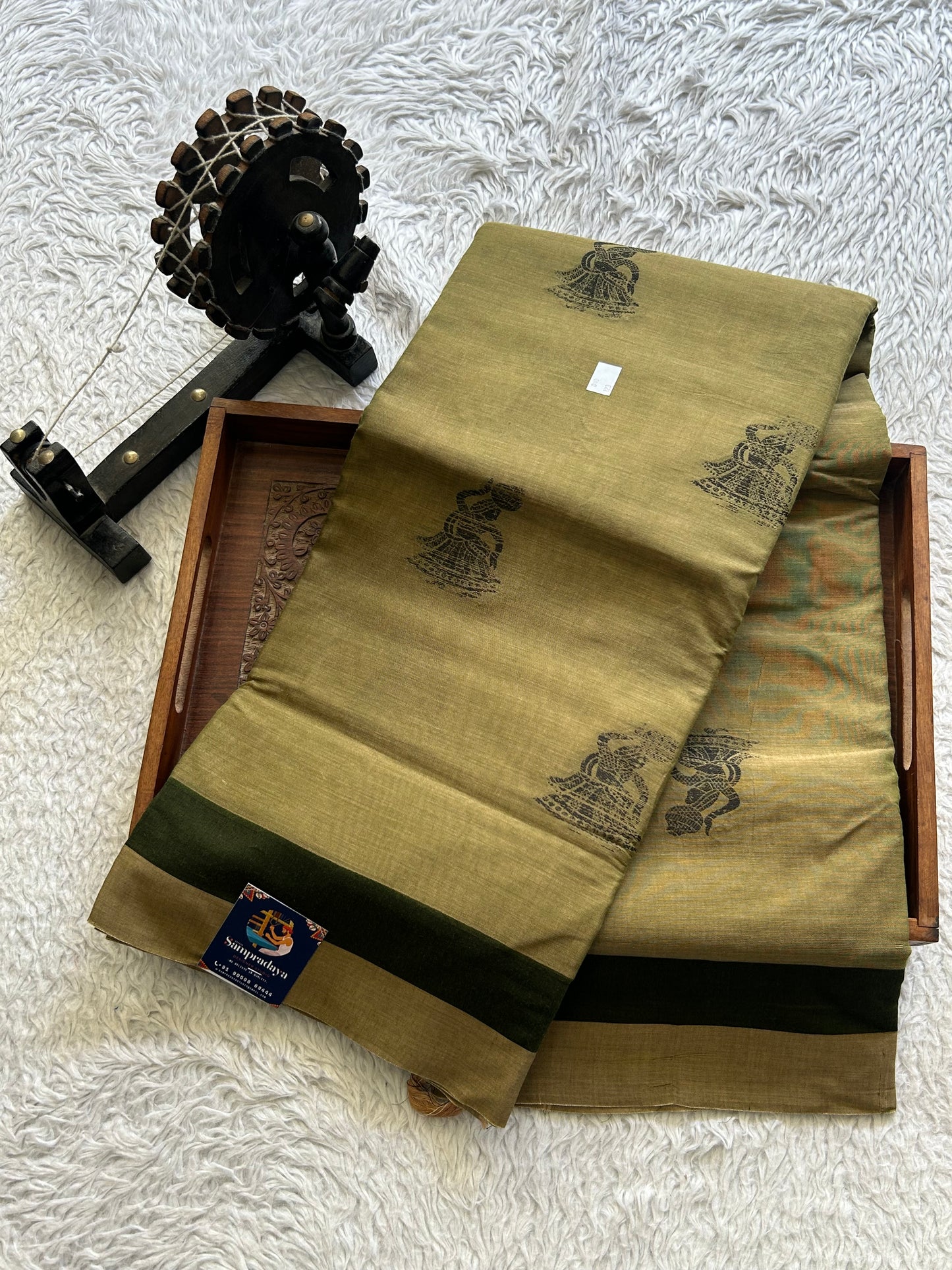 Narayanpet Cotton Saree Pistachio Green Colored Complemented with a Thread Border. - Sampradaya Designer Studio