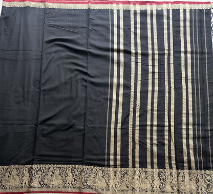 Narayanpet Cotton Saree Black Colored Complemented with a Thread Border. - Sampradaya Designer Studio