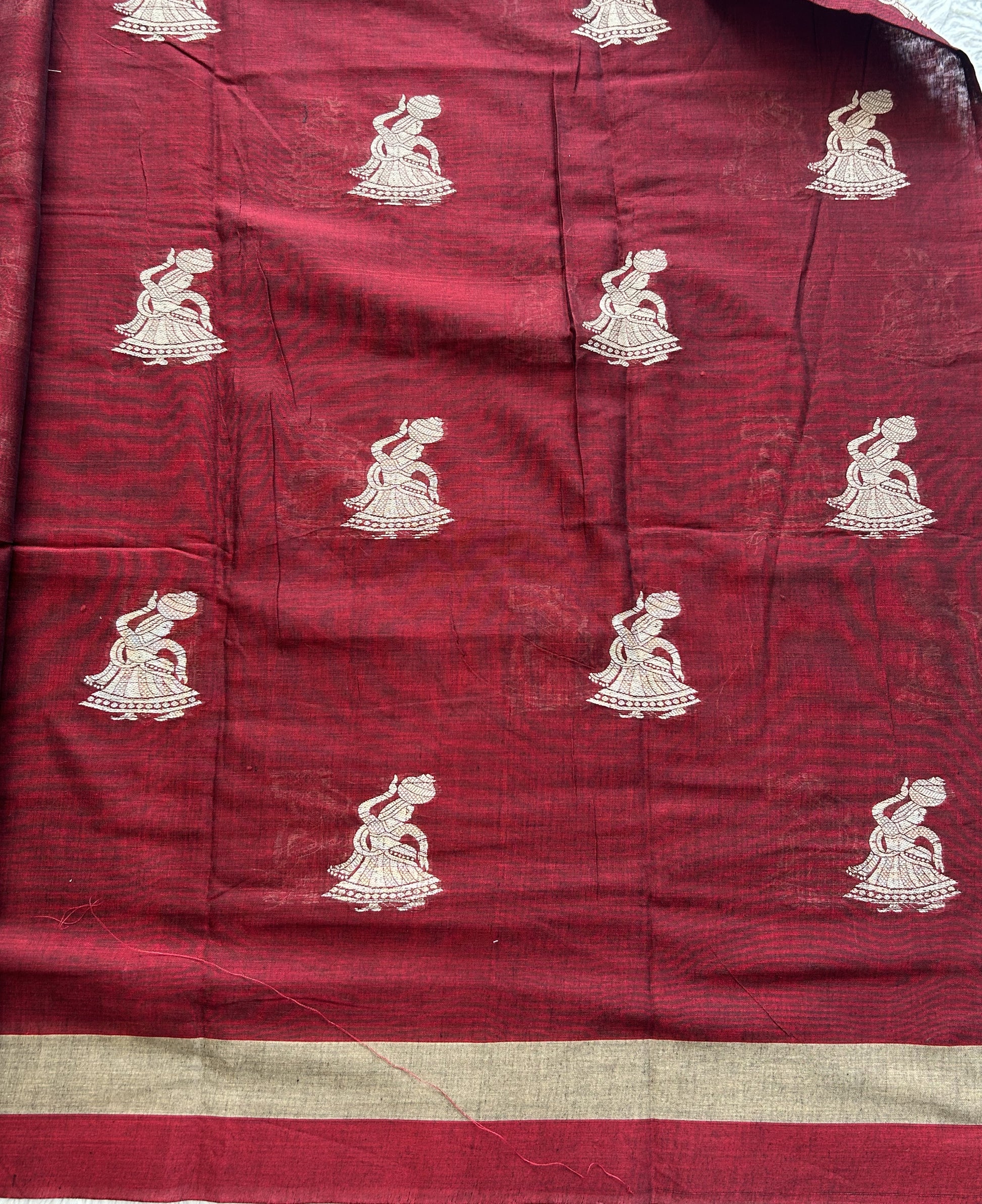 Narayanpet Cotton Saree Maroon Colored Complemented with a Thread Border. - Sampradaya Designer Studio