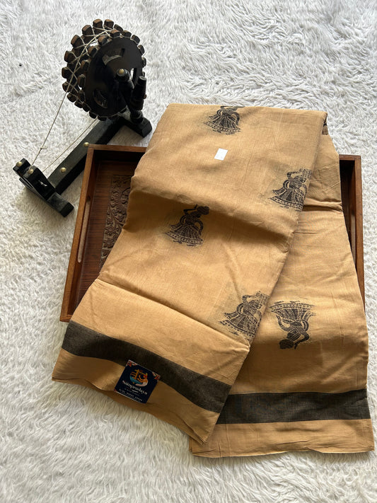 Narayanpet Cotton Saree Linen Colored Complemented with a Thread Border.