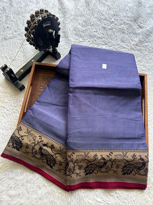 Narayanpet Cotton Saree Orchid Colored Complemented with a Thread Border.