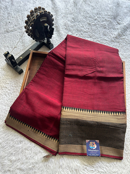 Narayanpet Cotton Saree Dark Maroon Colored Complemented with a Thread Border.