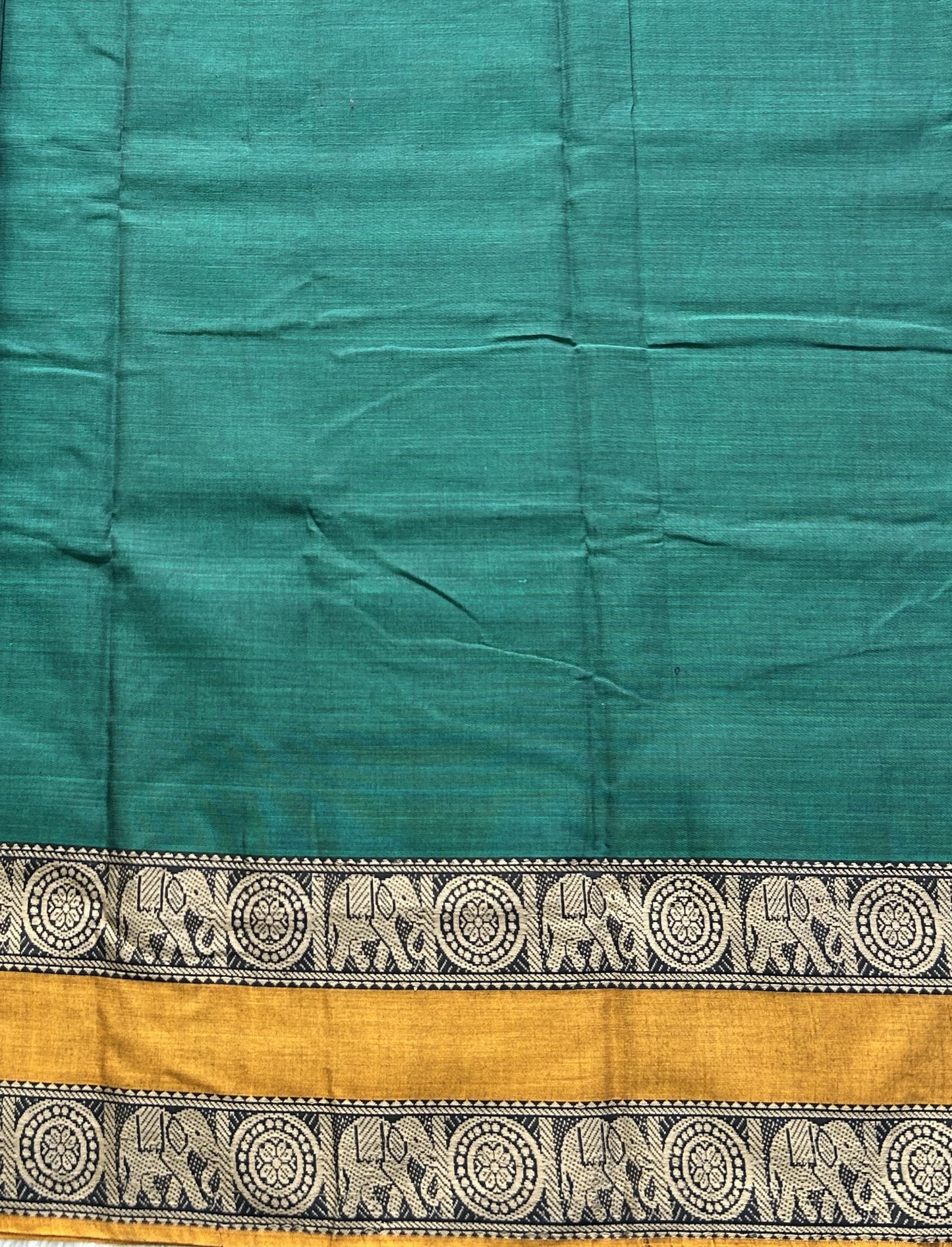 Narayanpet Cotton Saree Emerald Green Colored Complemented with a Thread Border. - Sampradaya Designer Studio