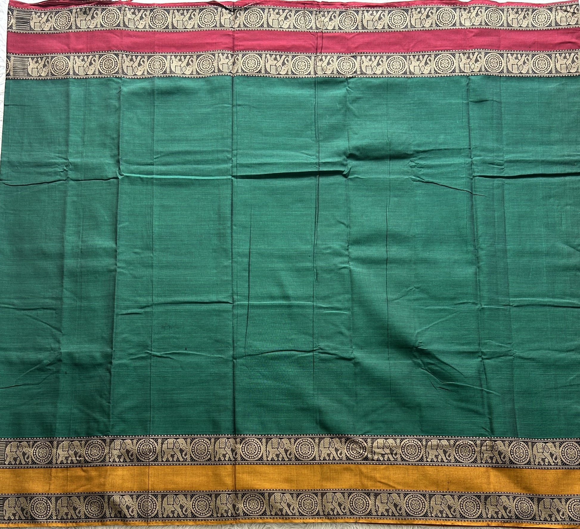 Narayanpet Cotton Saree Emerald Green Colored Complemented with a Thread Border. - Sampradaya Designer Studio