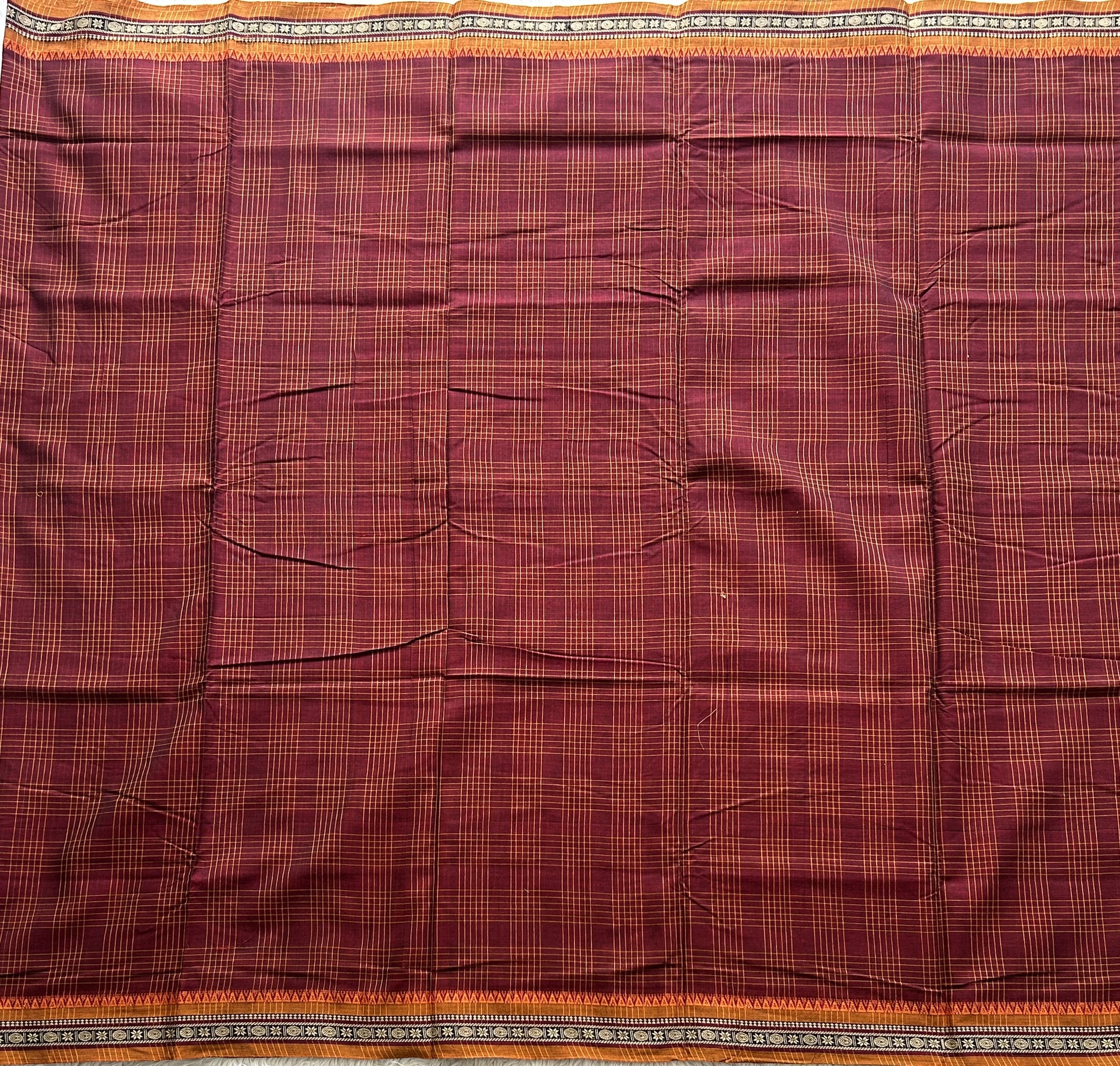 Narayanpet Cotton Checks Saree Maroon Colored Complemented with a Thread Border. - Sampradaya Designer Studio