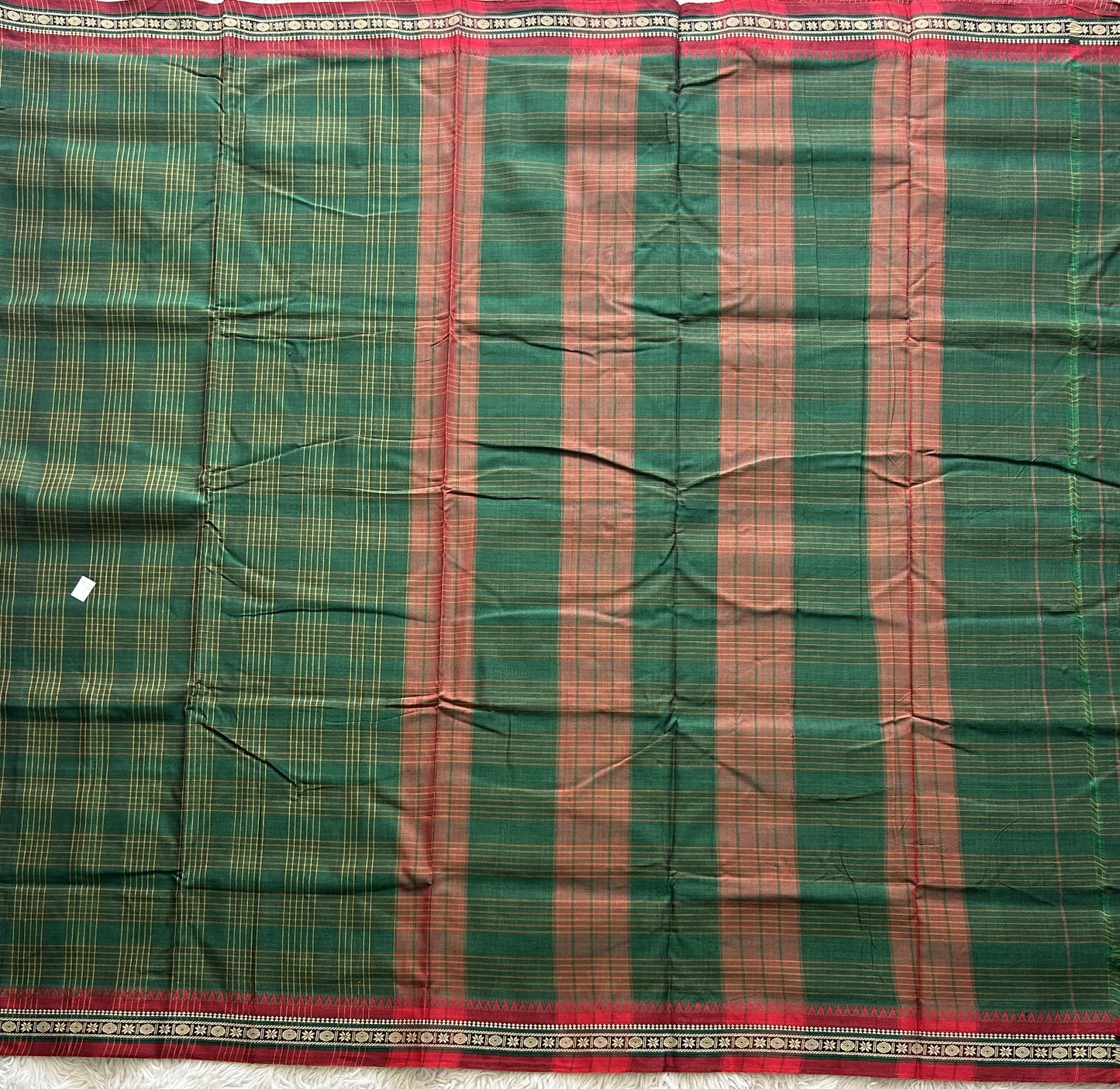 Narayanpet Cotton Checks Saree Dark Green Colored Complemented with a Thread Border. - Sampradaya Designer Studio