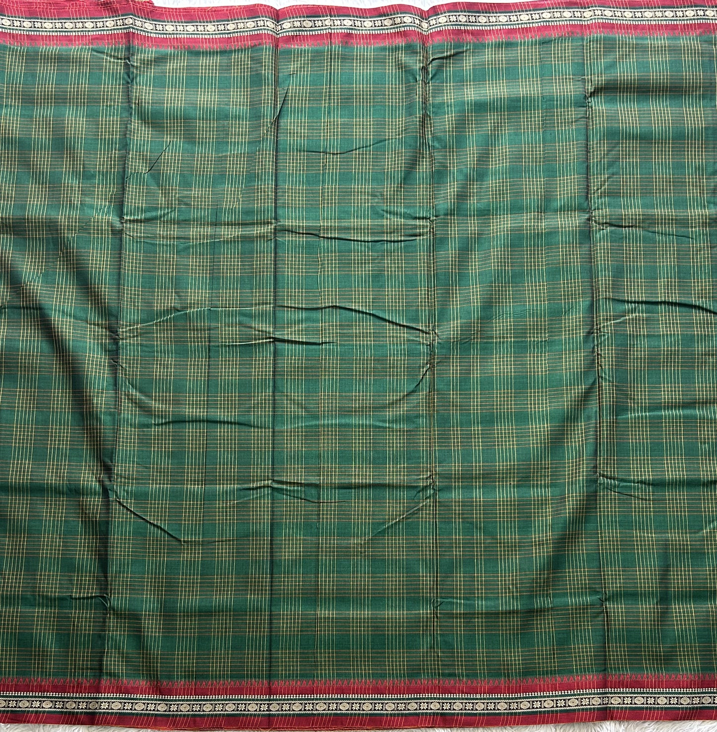 Narayanpet Cotton Checks Saree Dark Green Colored Complemented with a Thread Border. - Sampradaya Designer Studio