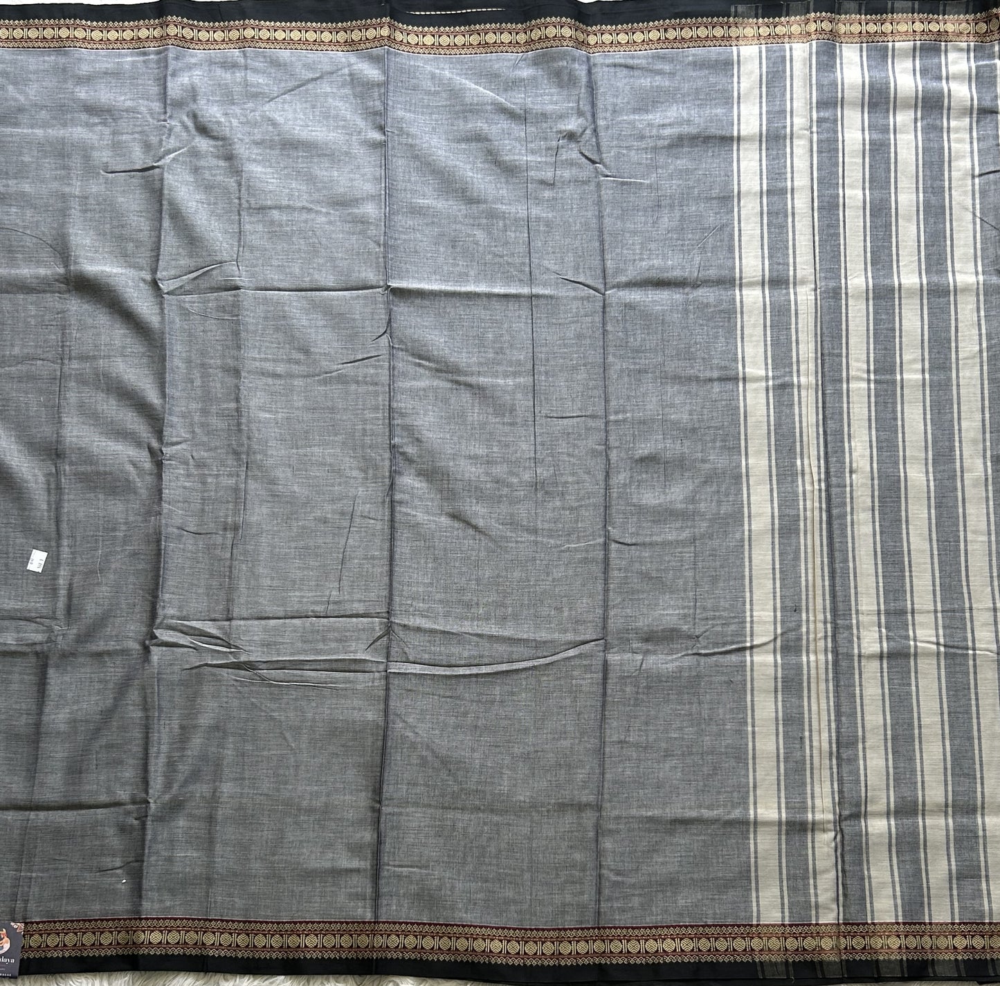 Narayanpet Cotton Saree Pearl Gray Colored Complemented with a Thread Border. - Sampradaya Designer Studio