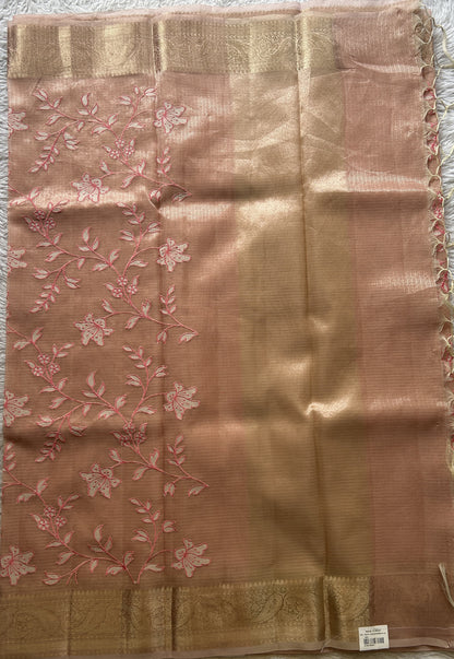 Silk kota Saree Peachy Pink colored Elegantly Paired with a Zari Border. - Sampradaya Designer Studio