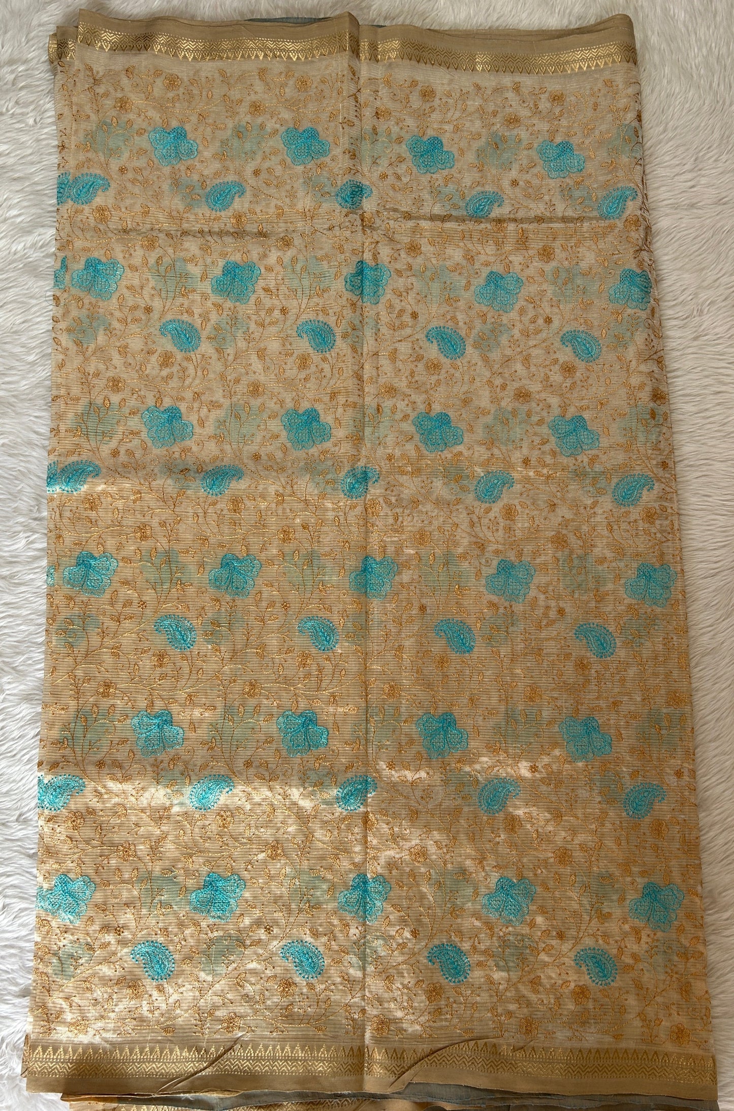 Mangalagiri Chikankari Saree Cream colored Saree complemented with a Mangalagiri Border. - Sampradaya Designer Studio