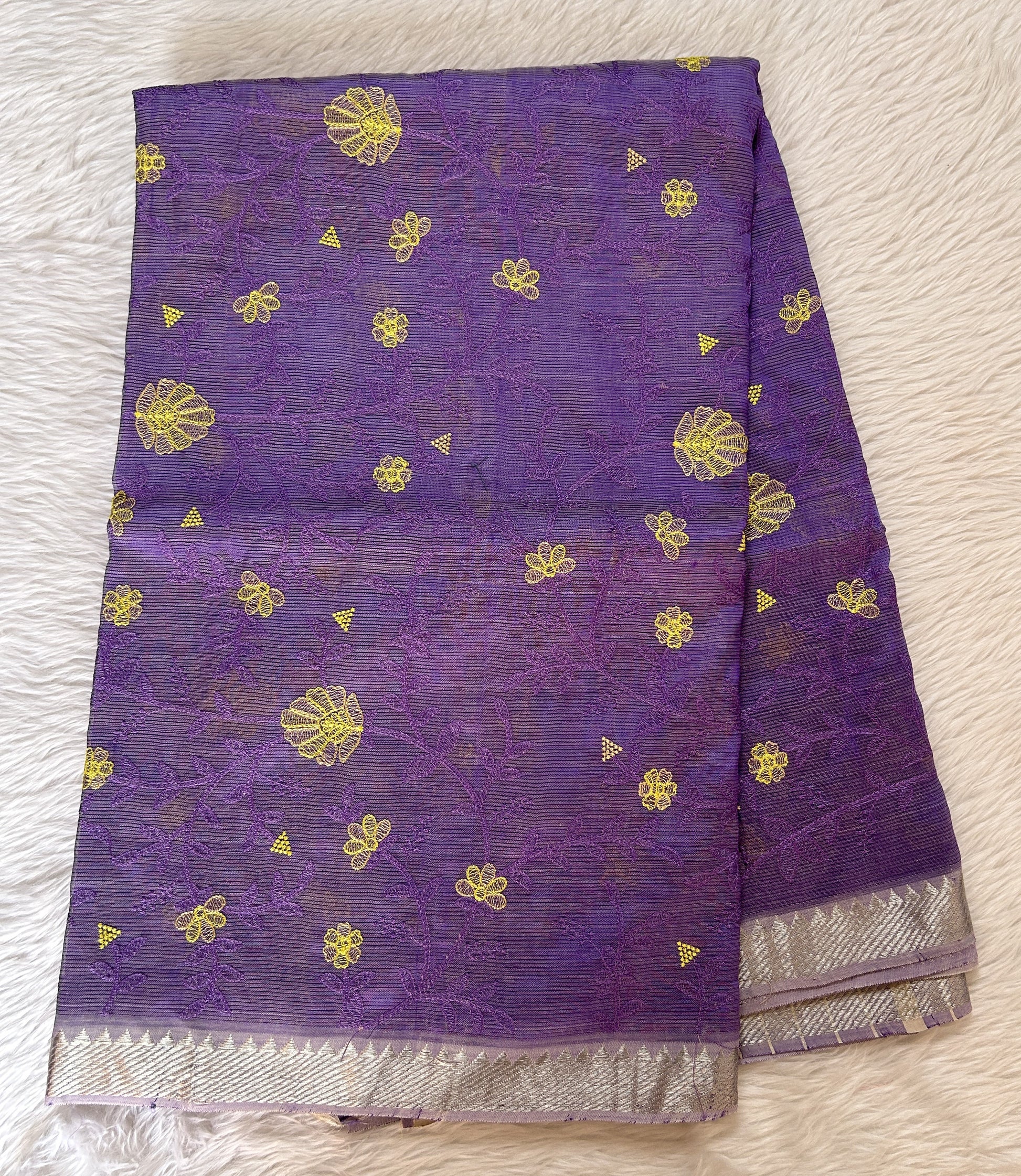 Mangalagiri Chikankari Saree Lavender colored Saree complemented with a Mangalagiri Border. - Sampradaya Designer Studio