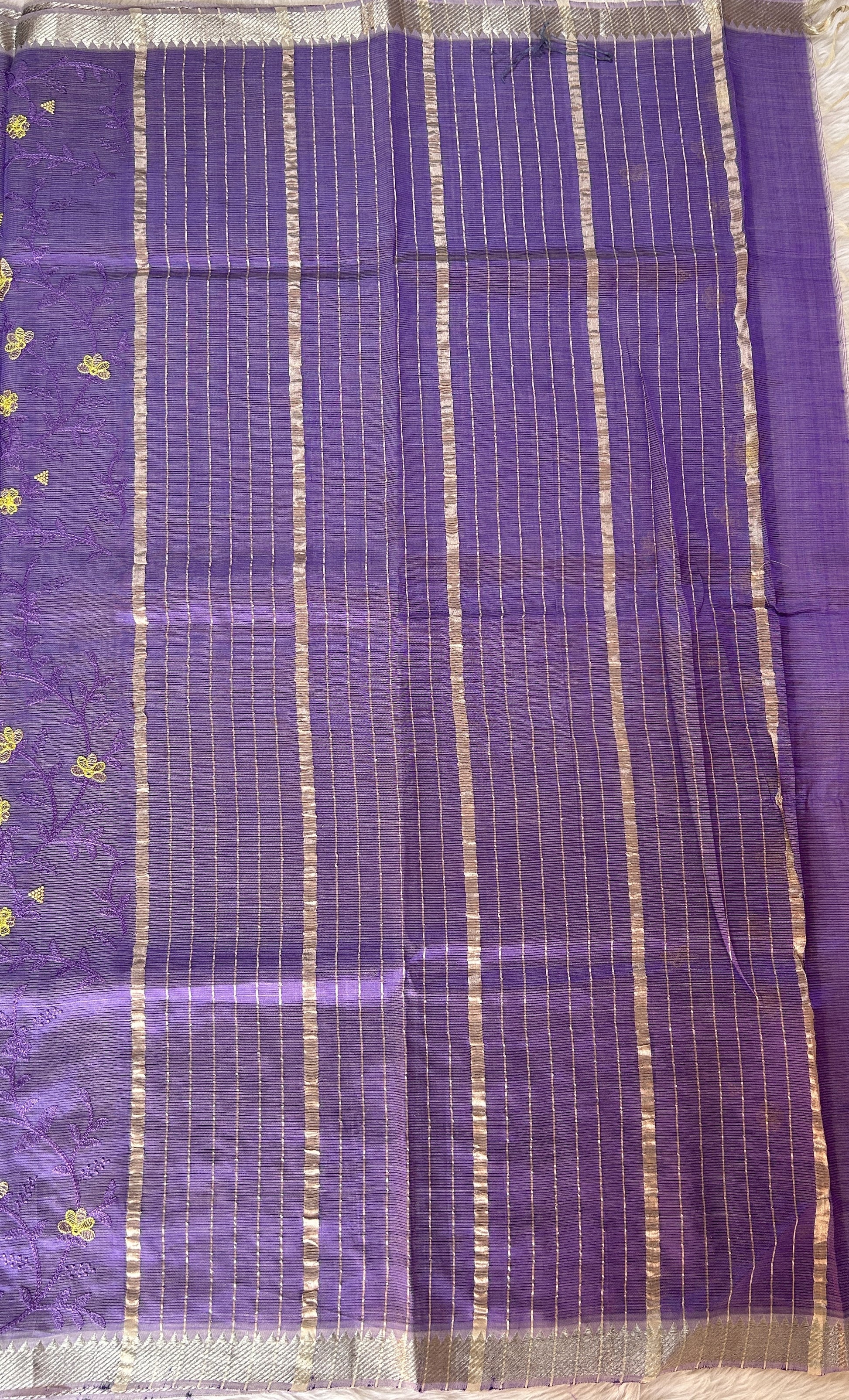 Mangalagiri Chikankari Saree Lavender colored Saree complemented with a Mangalagiri Border. - Sampradaya Designer Studio