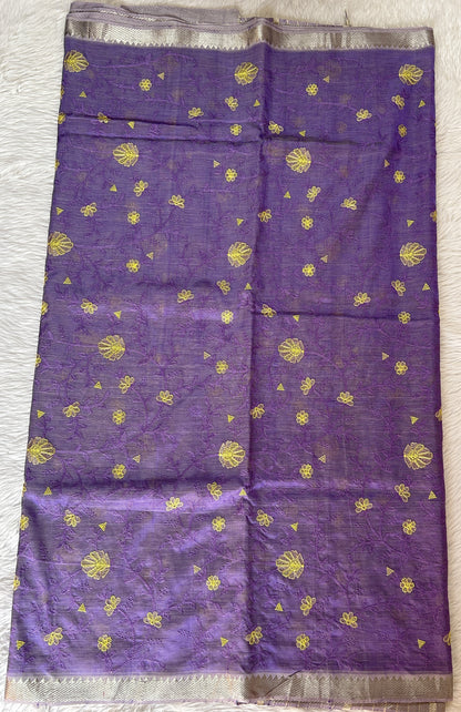 Mangalagiri Chikankari Saree Lavender colored Saree complemented with a Mangalagiri Border. - Sampradaya Designer Studio