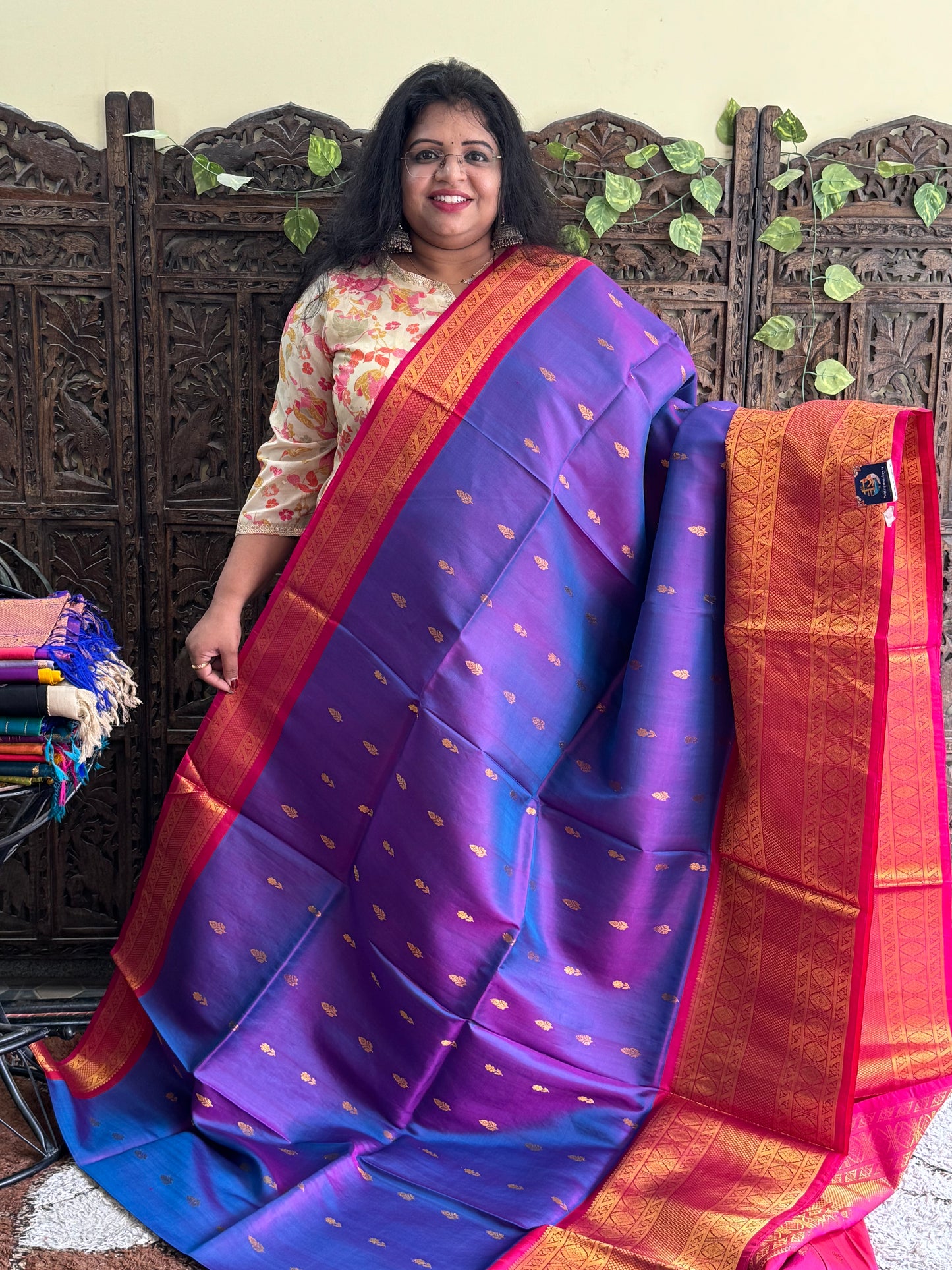 Gadwal Silk Saree Blue Violet Colored Complemented With Gold Zari Border