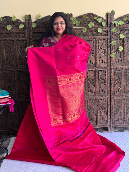 Gadwal Silk Saree Magenta Colored Complemented With Plain Border - Sampradaya Designer Studio