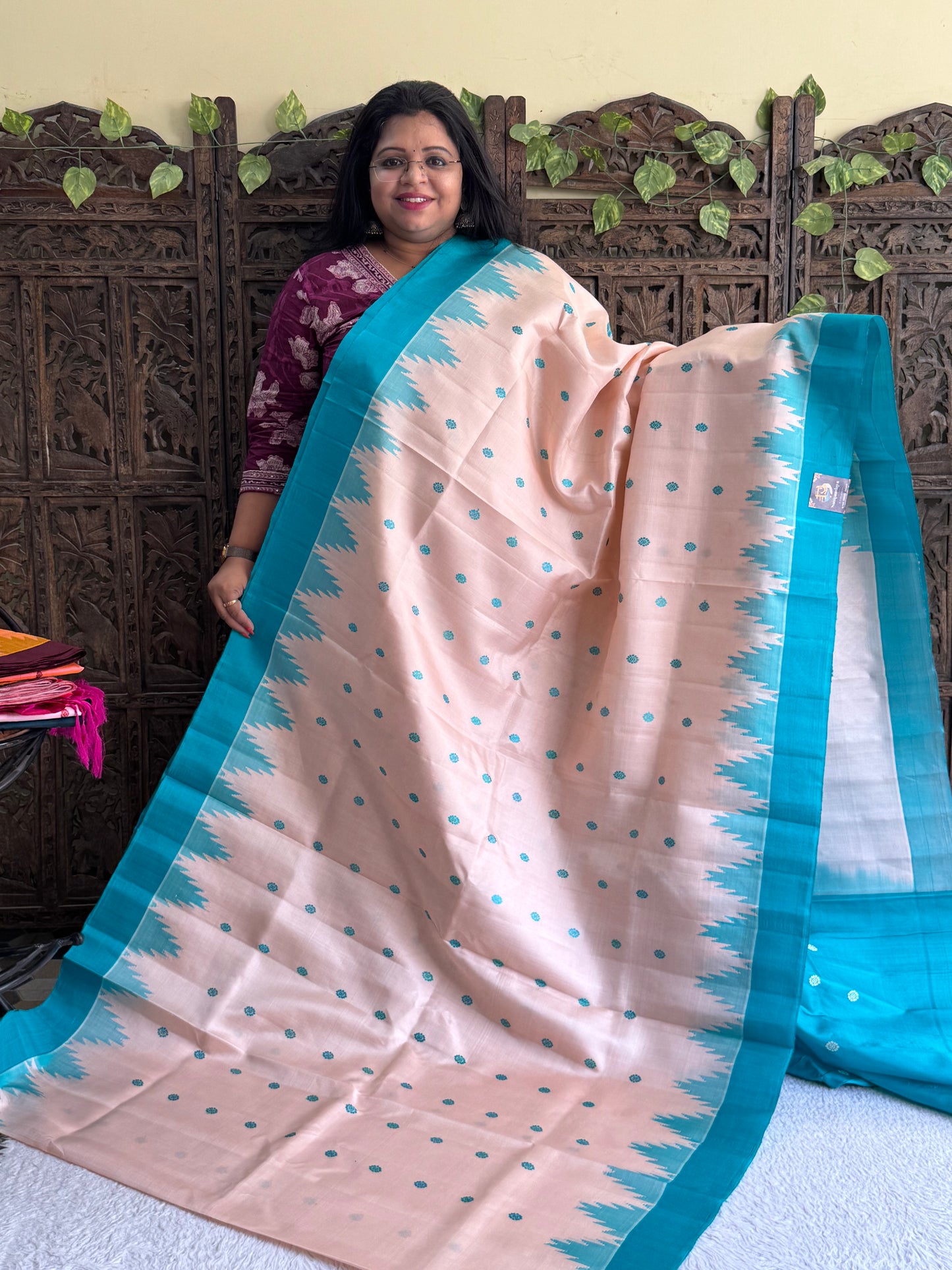 Gadwal Silk Saree Peach Colored Complemented With Plain Border - Sampradaya Designer Studio