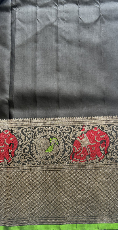 Gadwal Pattu Saree Black Colored Complemented With a Zari Border - Sampradaya Designer Studio