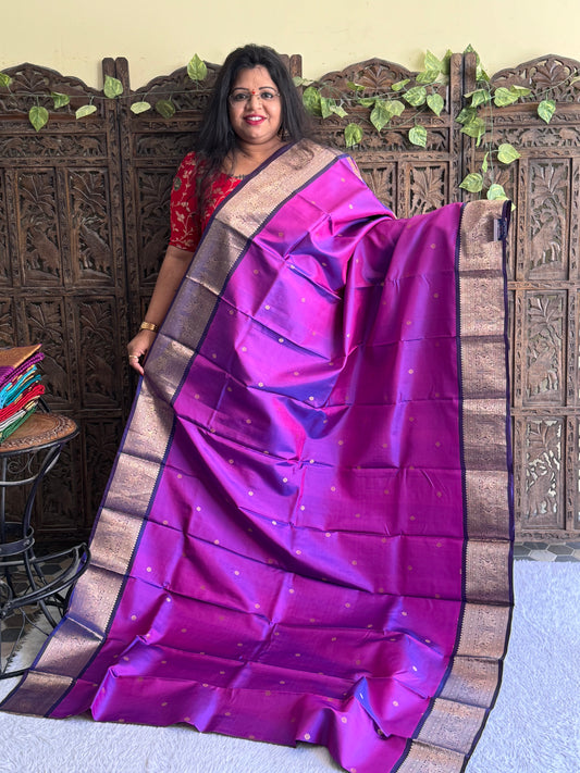 Pure Kanjivaram Silk Saree Light Electric Violet Colored Elegantly Paid with a Gold Zari Border