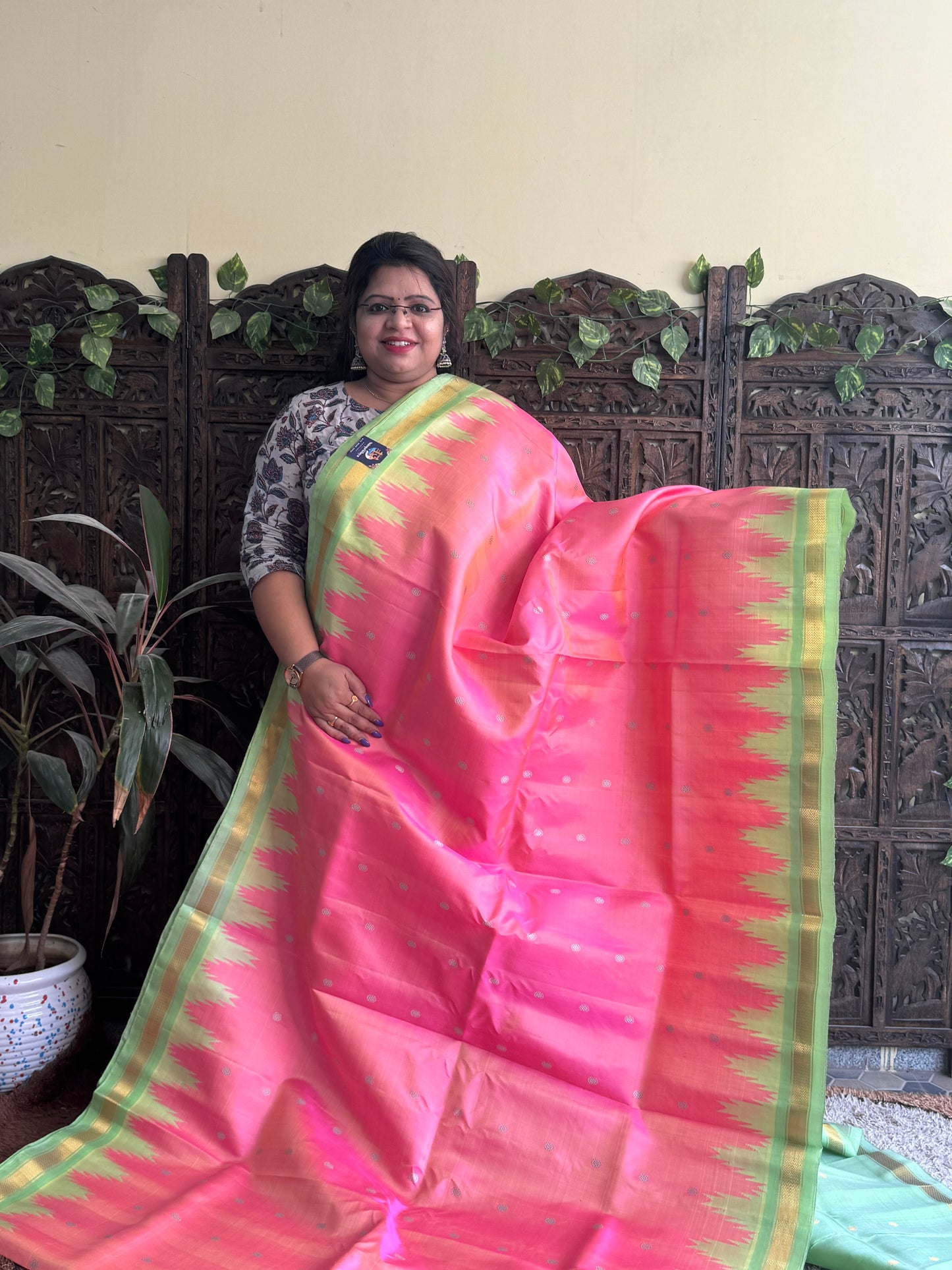 Gadwal Silk Saree Pink Colored Complemented With a Sea Green Crown Border - Sampradaya Designer Studio
