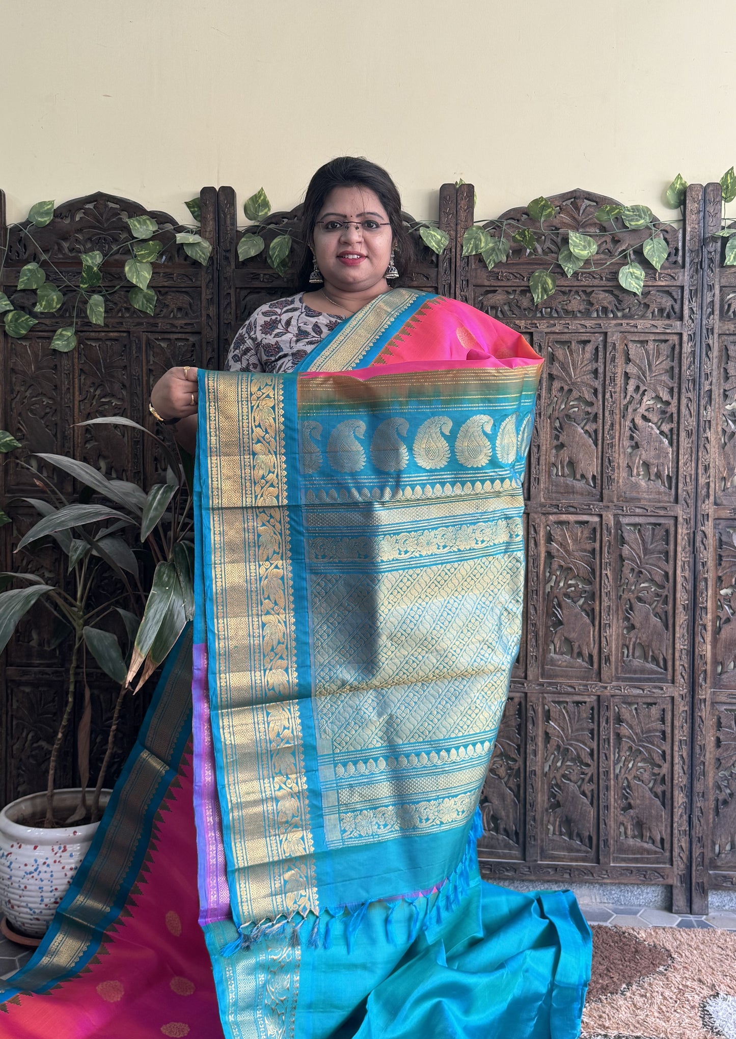 Gadwal Silk Saree Pink Colored Complemented With a Turquoise Blue Zari Border - Sampradaya Designer Studio