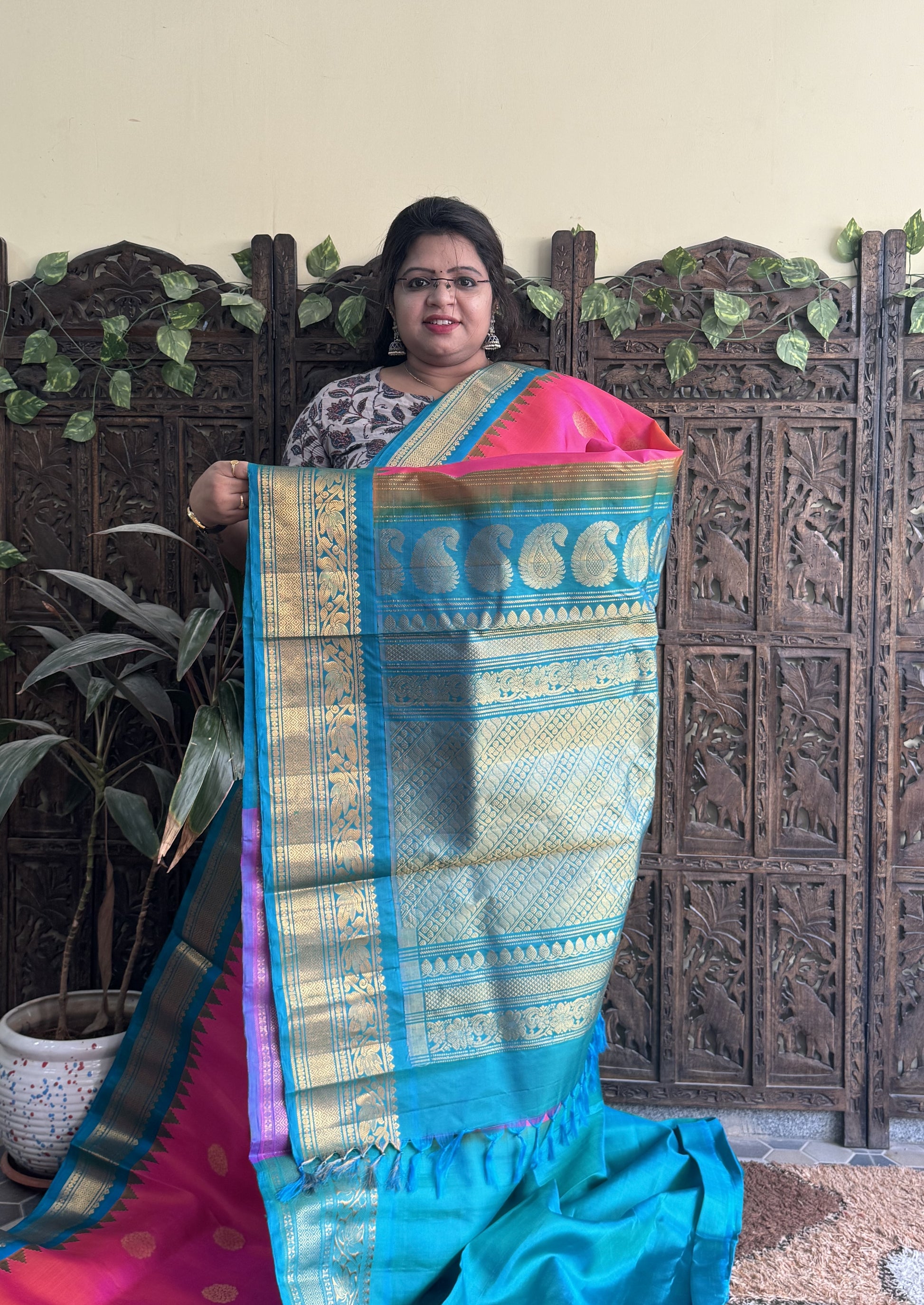 Gadwal Silk Saree Pink Colored Complemented With a Turquoise Blue Zari Border - Sampradaya Designer Studio
