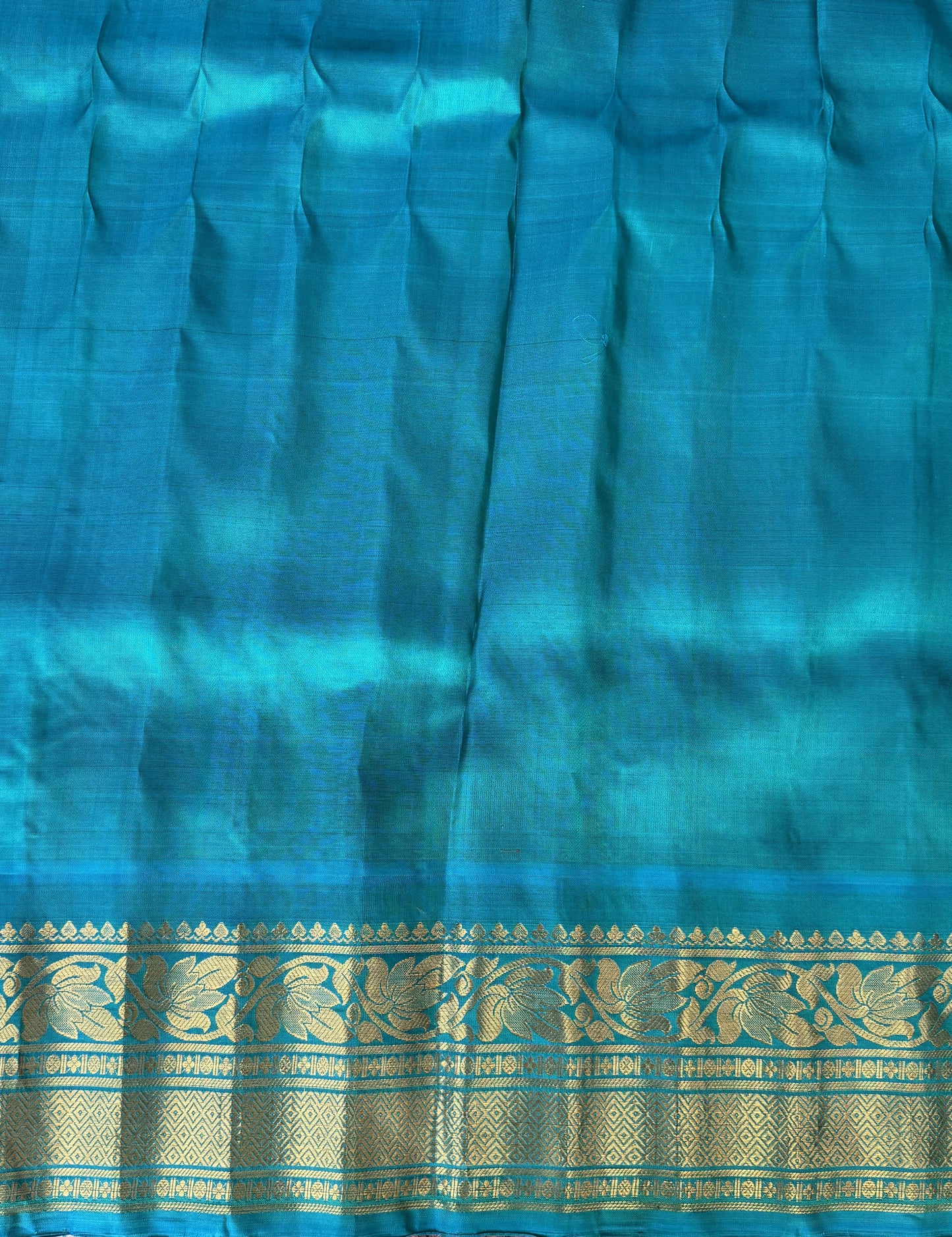 Gadwal Silk Saree Pink Colored Complemented With a Turquoise Blue Zari Border - Sampradaya Designer Studio
