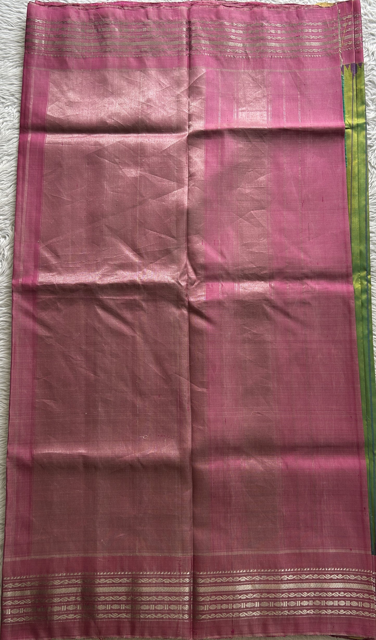 Gadwal Pattu Saree Light Green Colored Complemented With a Baby Pink Color Zari Border - Sampradaya Designer Studio