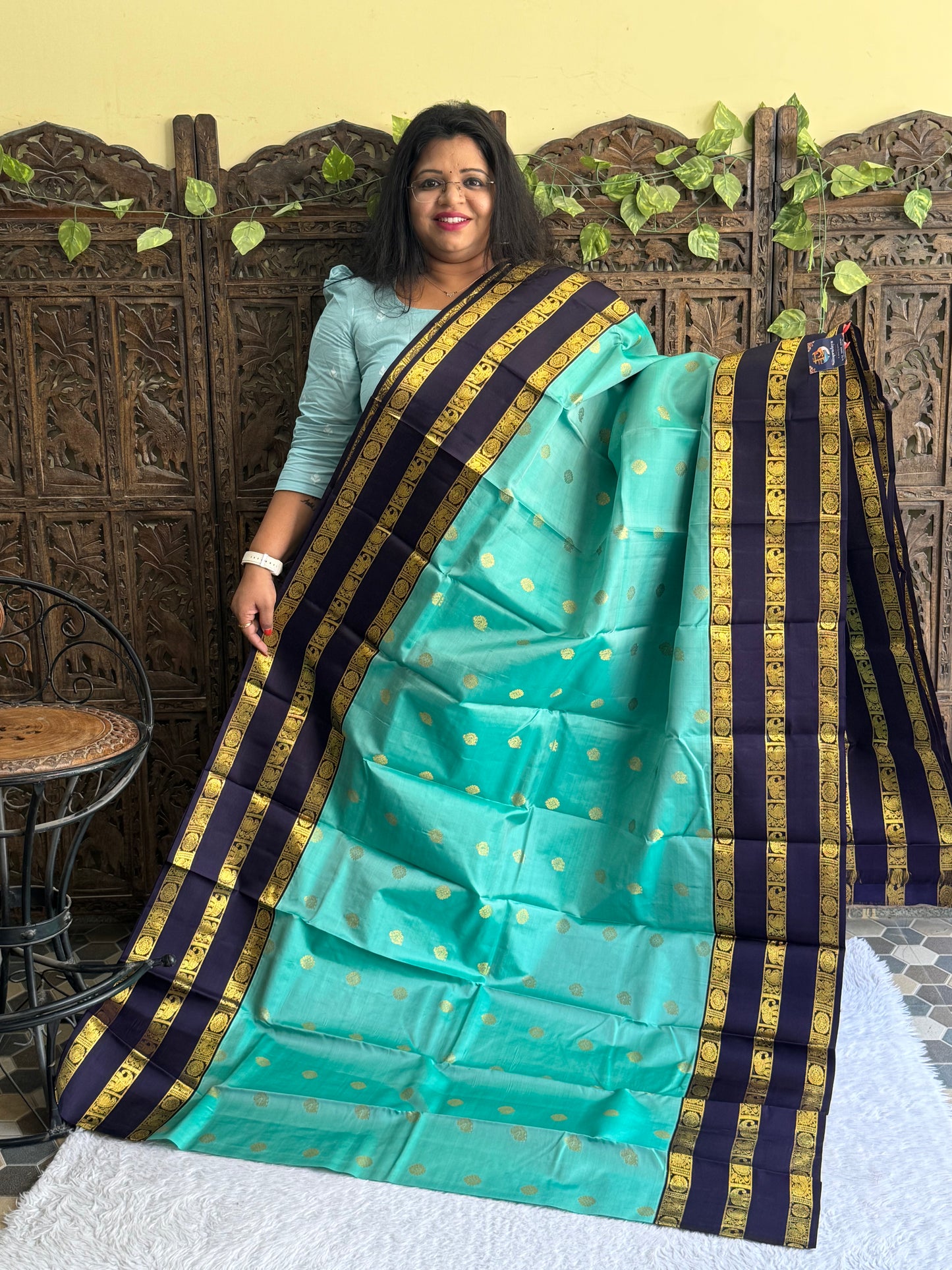 Pure Kanjivaram Silk Saree Jungle Colored Elegantly Paid with a Gold Zari Border