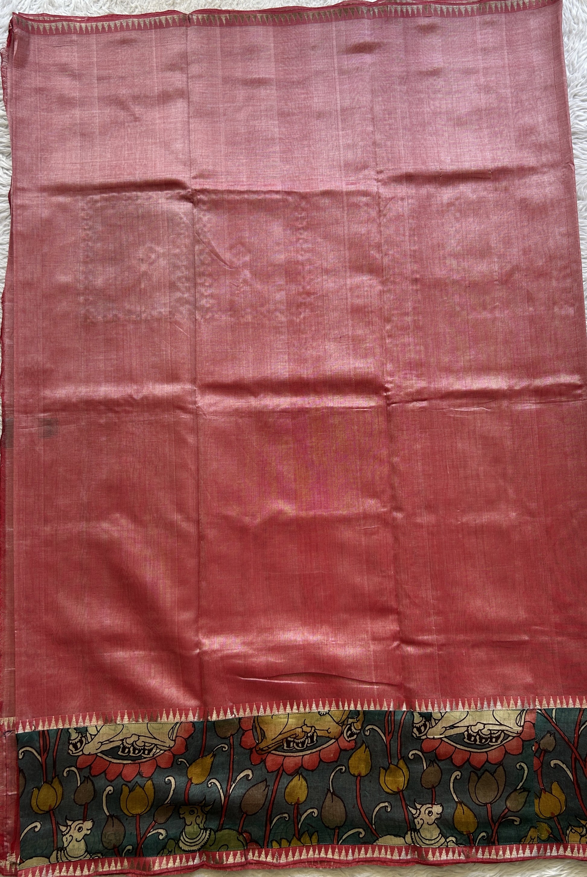 Mangalagiri Plain Pattu Saree Pink colored complemented with a Pen Kalamkari Border. - Sampradaya Designer Studio