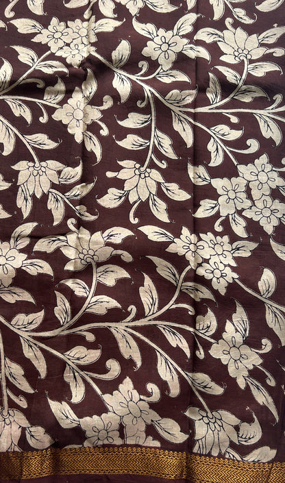 Mangalagiri Pen Kalamkari Saree Dark Pink colored complemented with a Zari border - Sampradaya Designer Studio