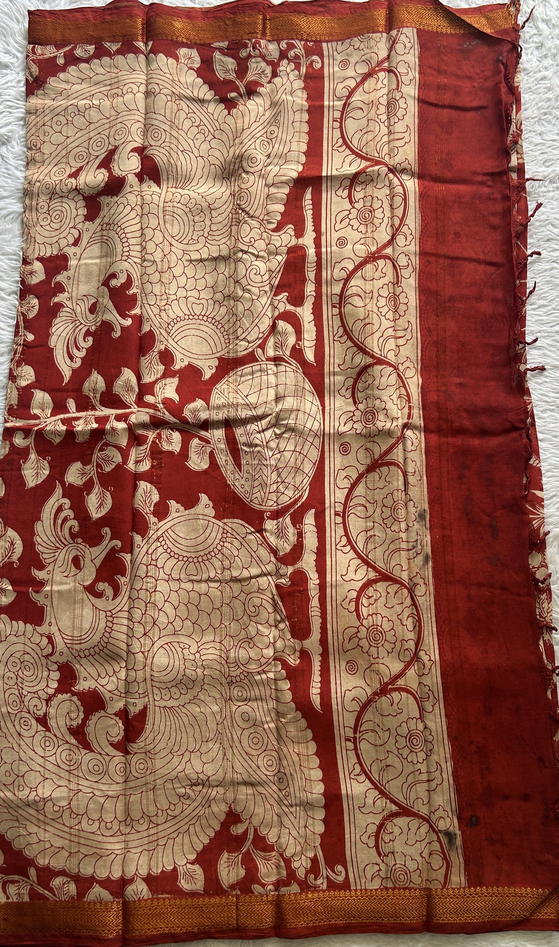 Mangalagiri Pen Kalamkari Saree Dark Red colored complemented with a Zari border - Sampradaya Designer Studio