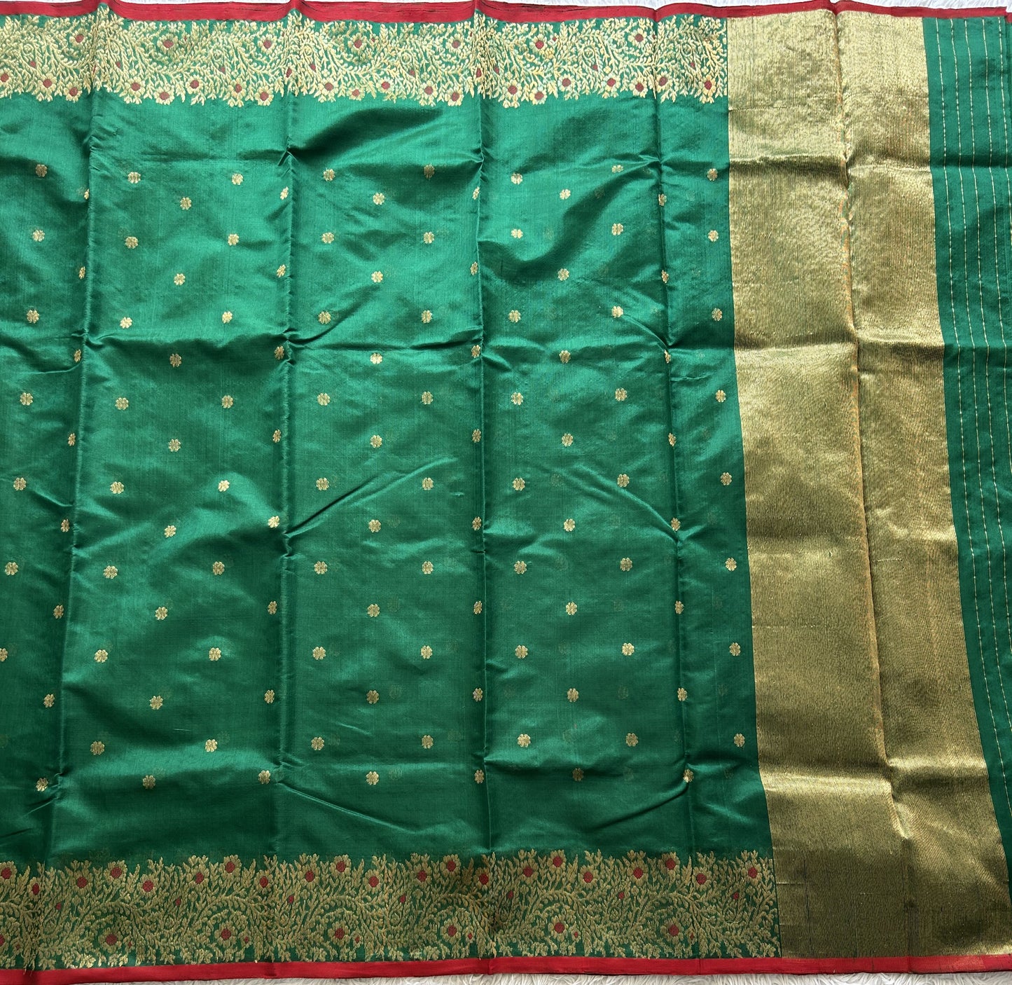 Green Chanderi Silk Saree With Gold Zari Border — Pure Handloom | Silk Mark Certified