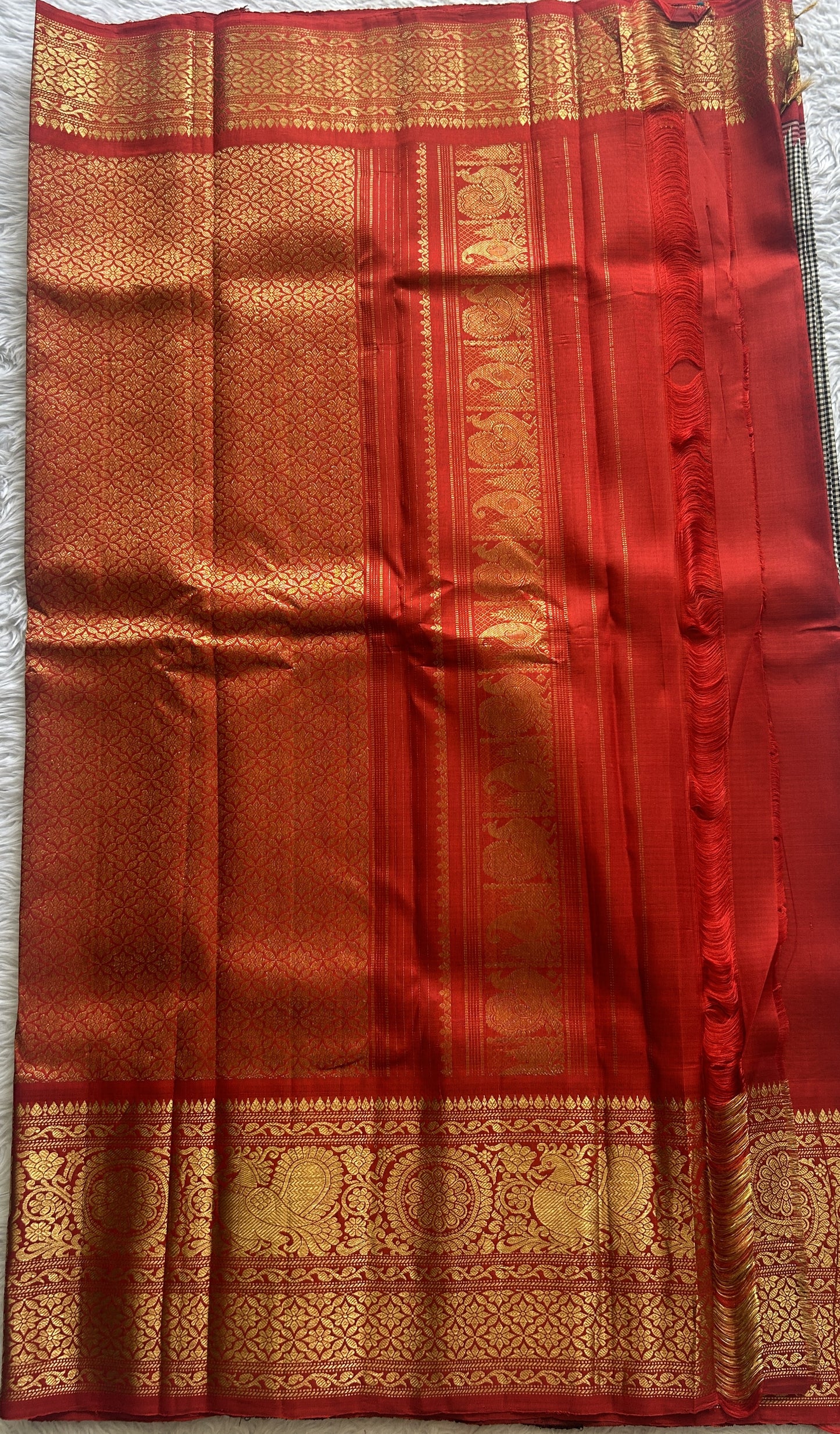 Gadwal Pattu Saree Black Colored Complemented With a Zari Border - Sampradaya Designer Studio