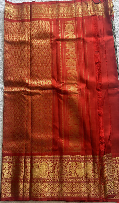 Gadwal Pattu Saree Black Colored Complemented With a Zari Border - Sampradaya Designer Studio