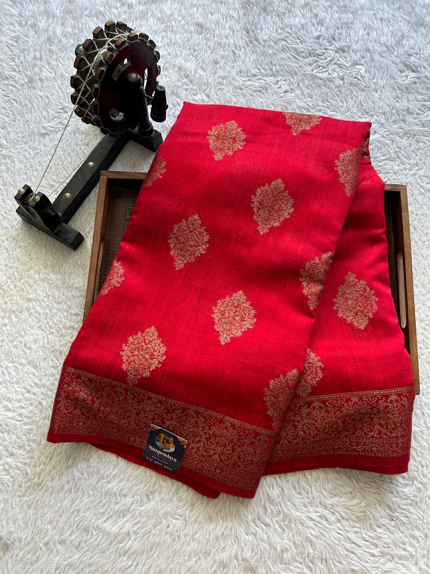 Red Banarasi Raw Silk Saree with Gold Zari Border — Pure Handloom | Silk Mark Certified