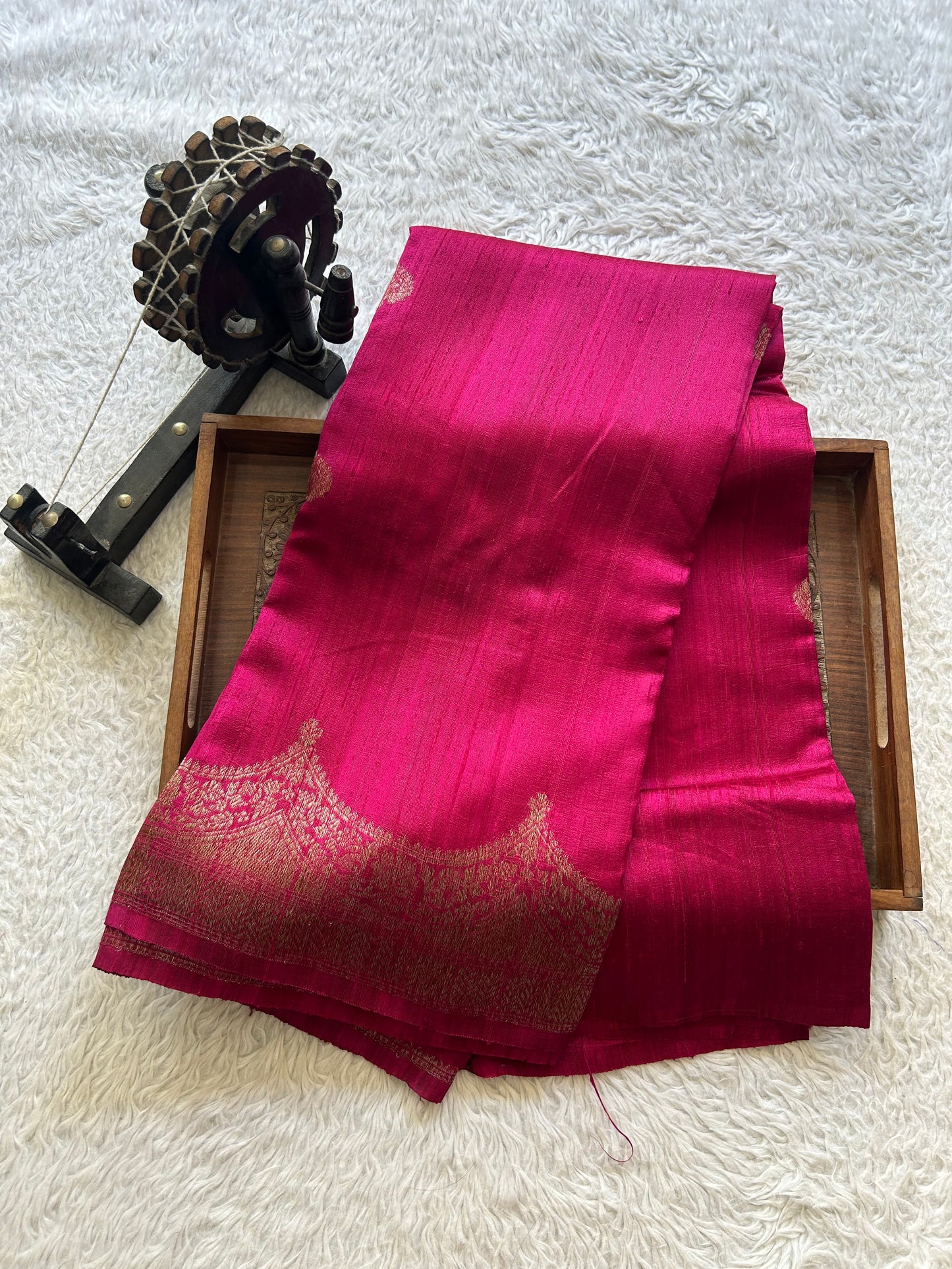 Pink Banarasi Raw Silk Saree with Gold Zari Border — Pure Handloom | Silk Mark Certified