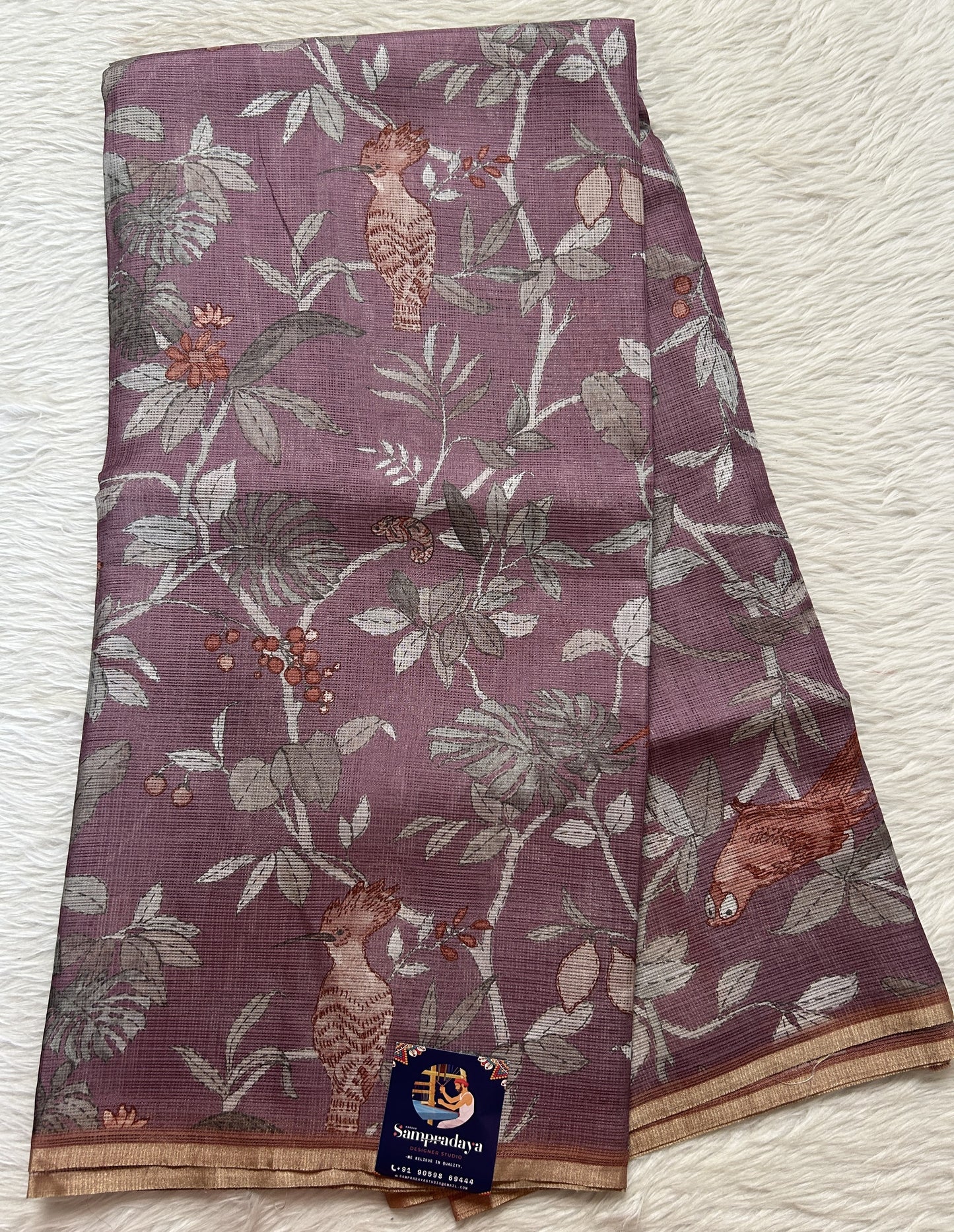 Silk kota Saree Mauve color complemented with a Borderless Saree. - Sampradaya Designer Studio
