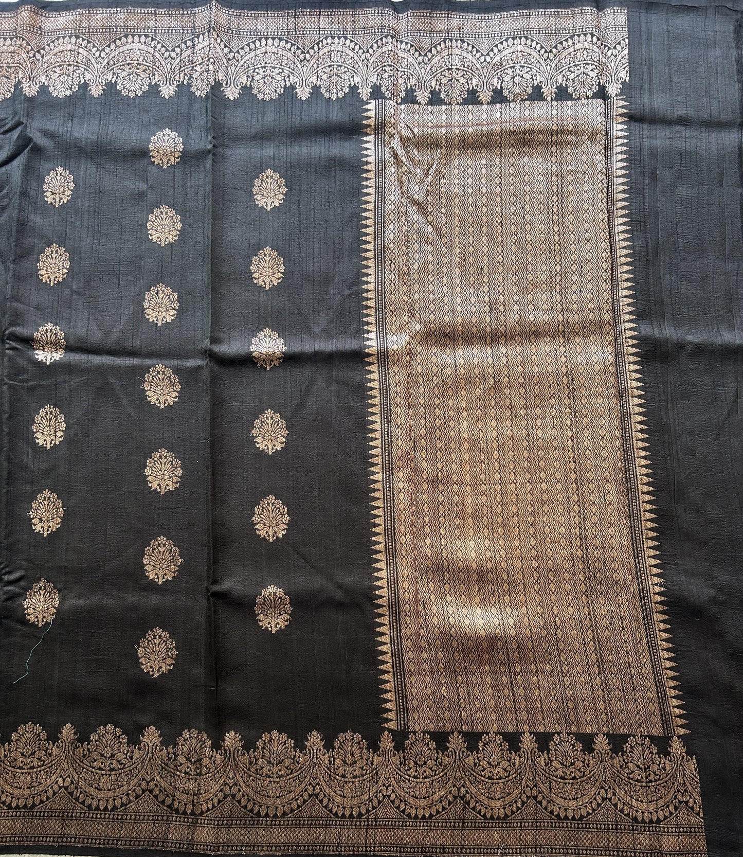 Black Banarasi Raw Silk Saree with Gold Zari Border — Pure Handloom | Silk Mark Certified