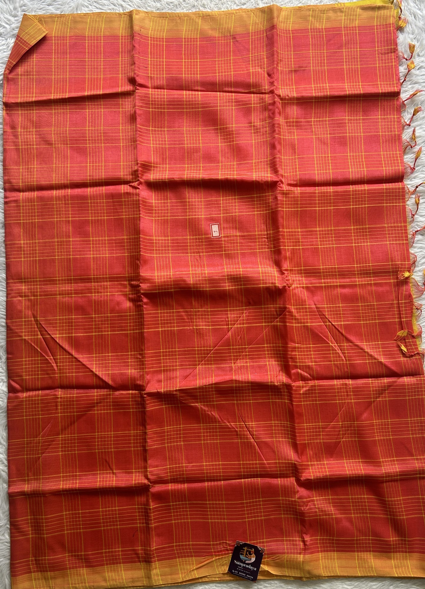 Mangalagiri Plain Pattu Saree Pink colored complemented with a No Border. - Sampradaya Designer Studio