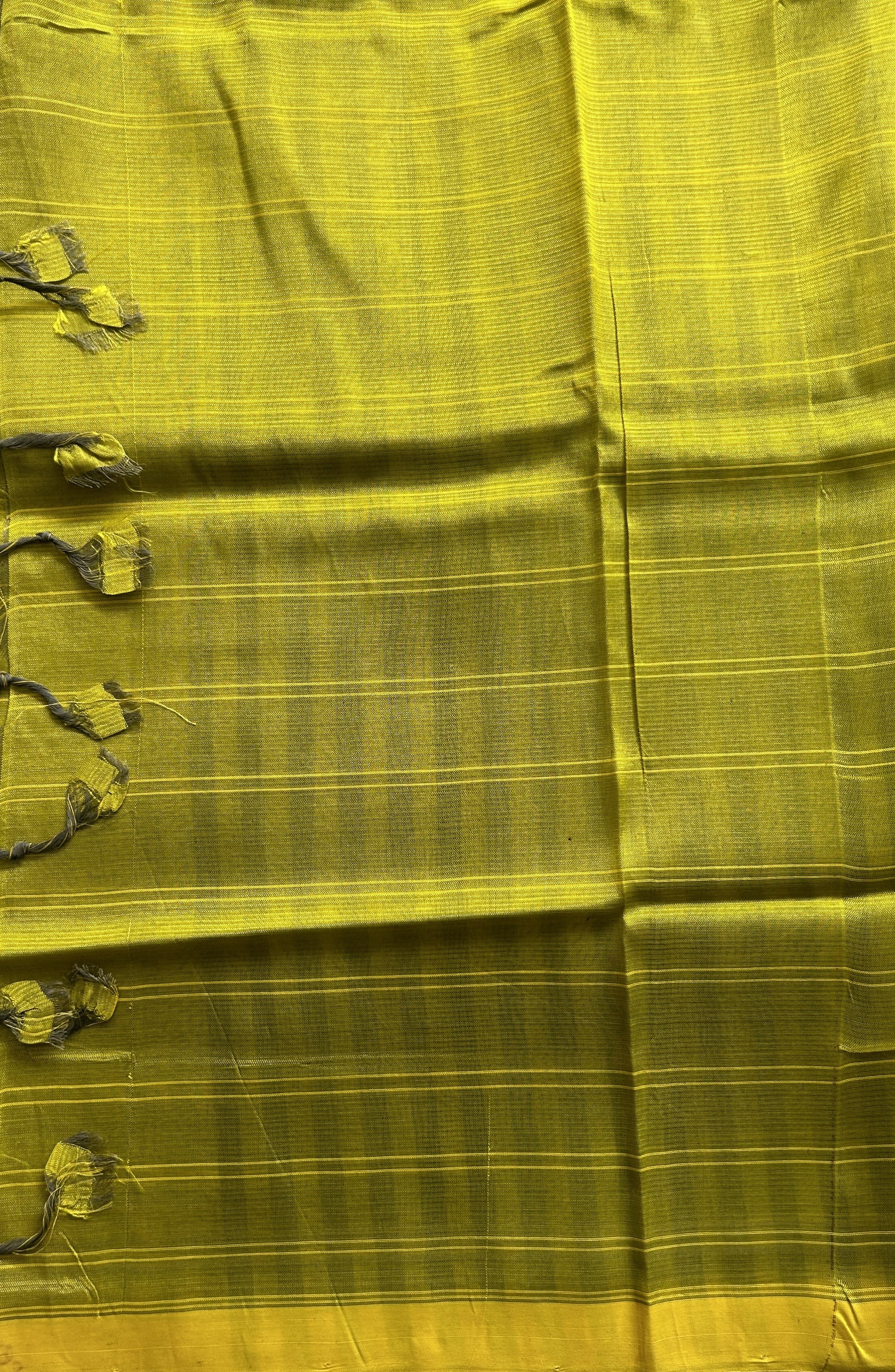 Mangalagiri Plain Pattu Saree Gray colored complemented with a No Border. - Sampradaya Designer Studio