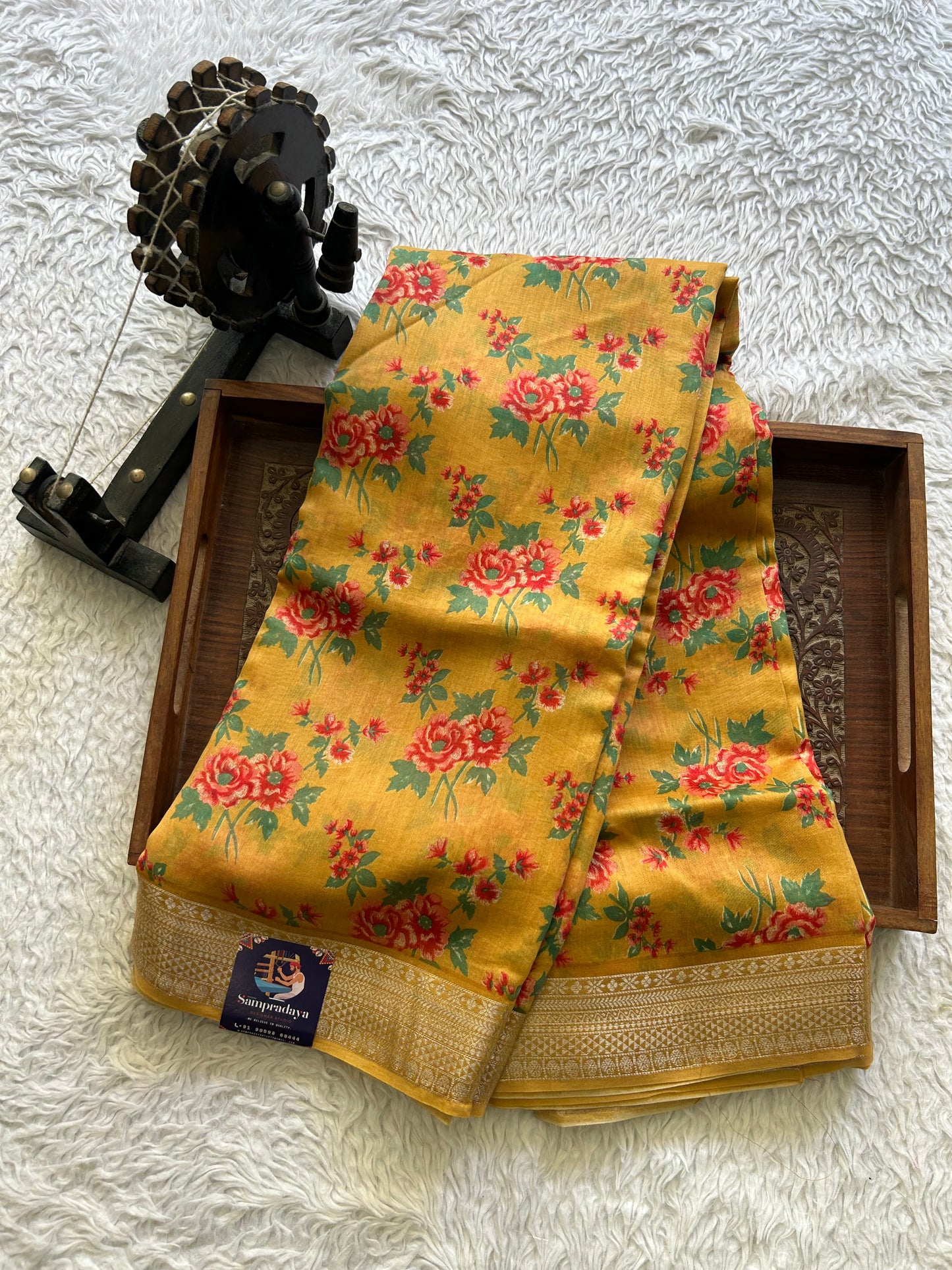 Light Yellow Maheshwari  Cotton Saree For women - Elegant Office & Daily Wear.