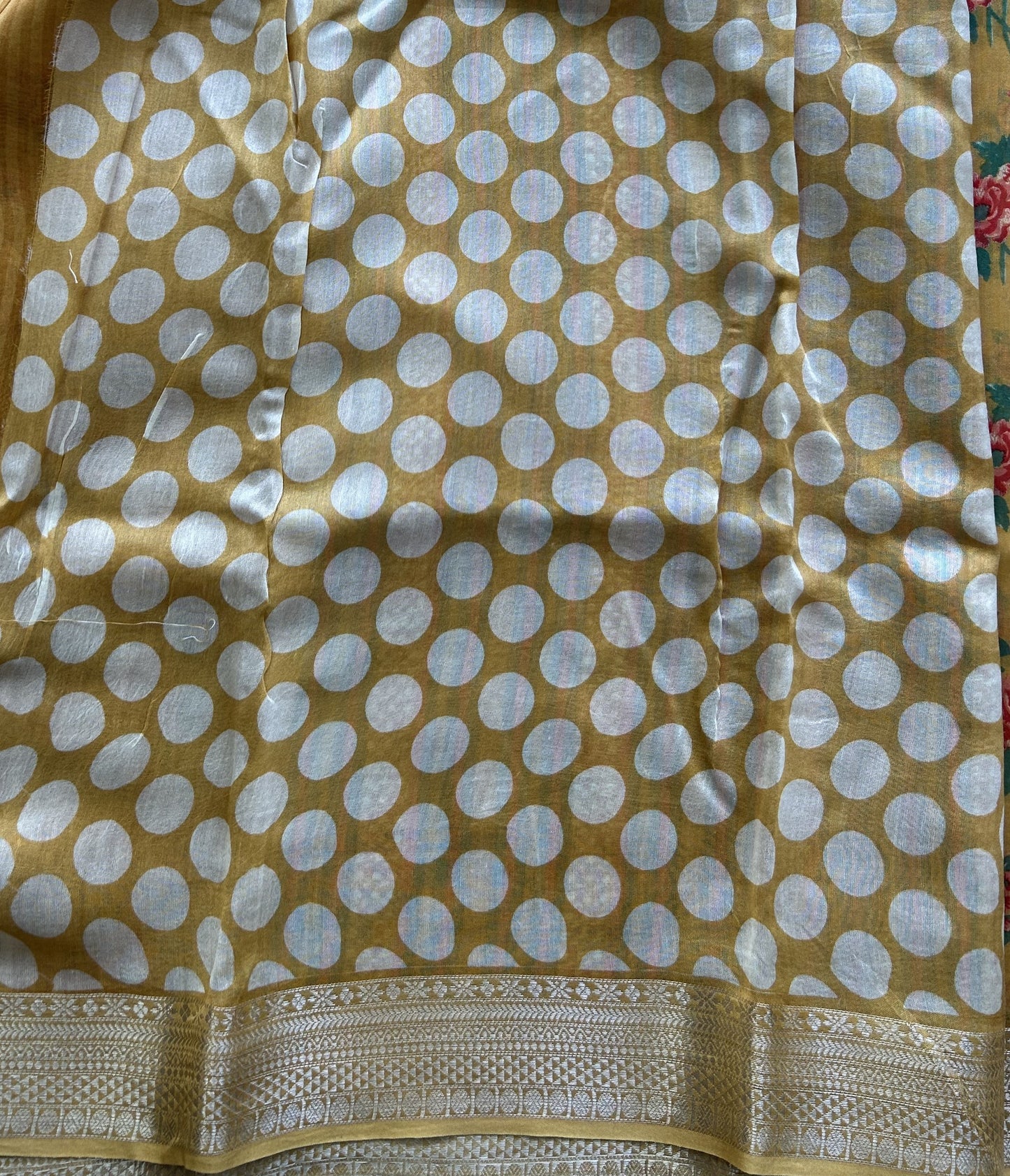 Light Yellow Maheshwari  Cotton Saree For women - Elegant Office & Daily Wear.