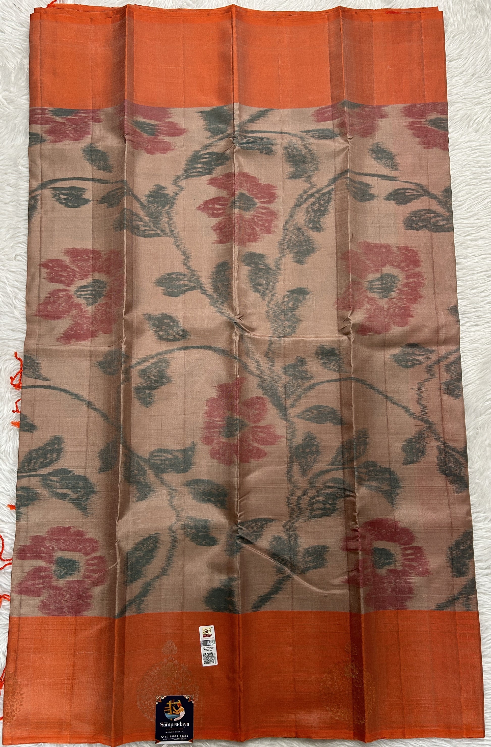Kanjivaram Festive Silk Saree Beige colored Saree complemented with a Orange Colored Kanchi border. - Sampradaya Designer Studio