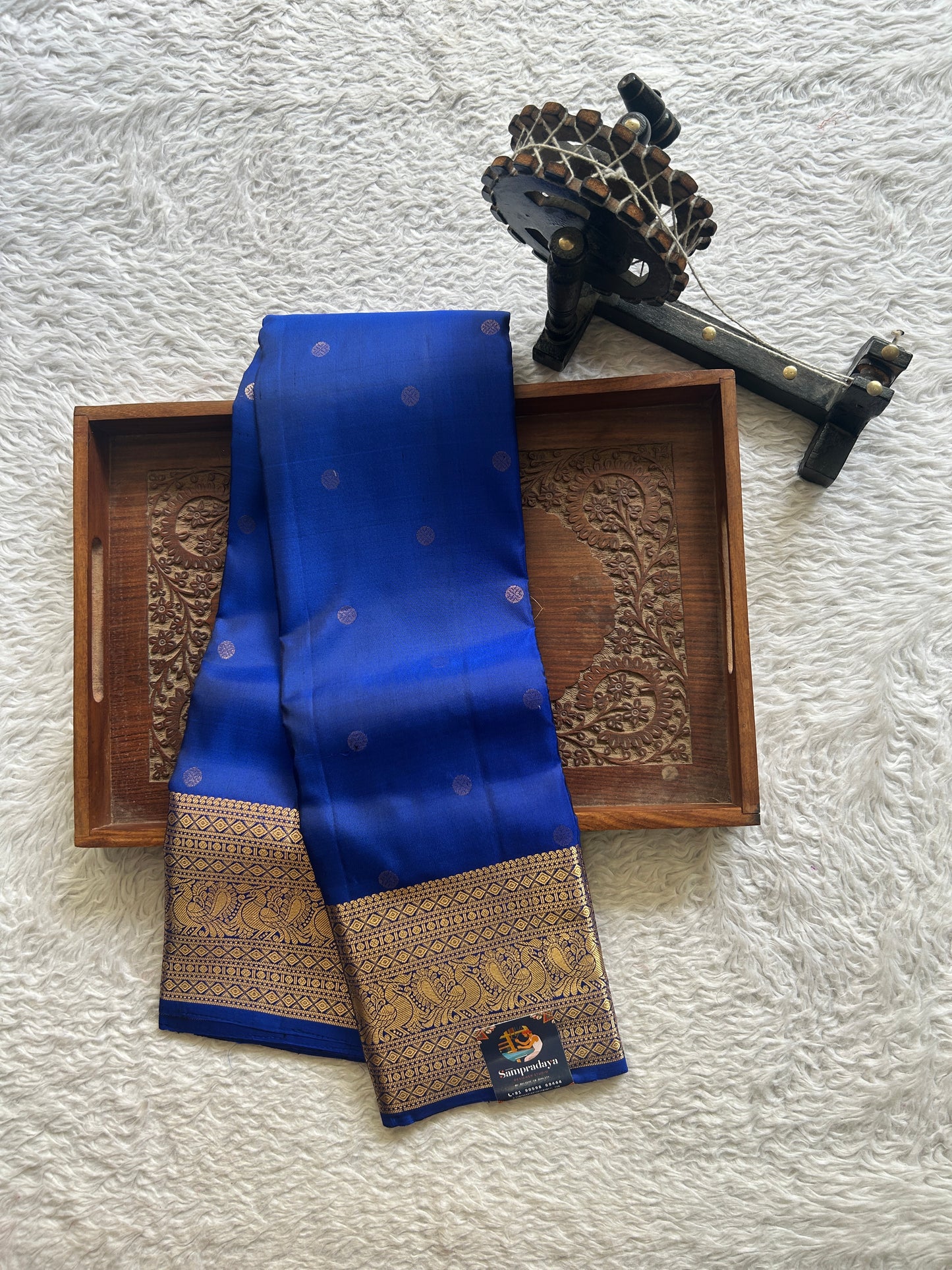 Pure Kanjivaram Silk Saree Royal Blue Colored Complemented with a Gold Zari  Border. - Sampradaya Designer Studio