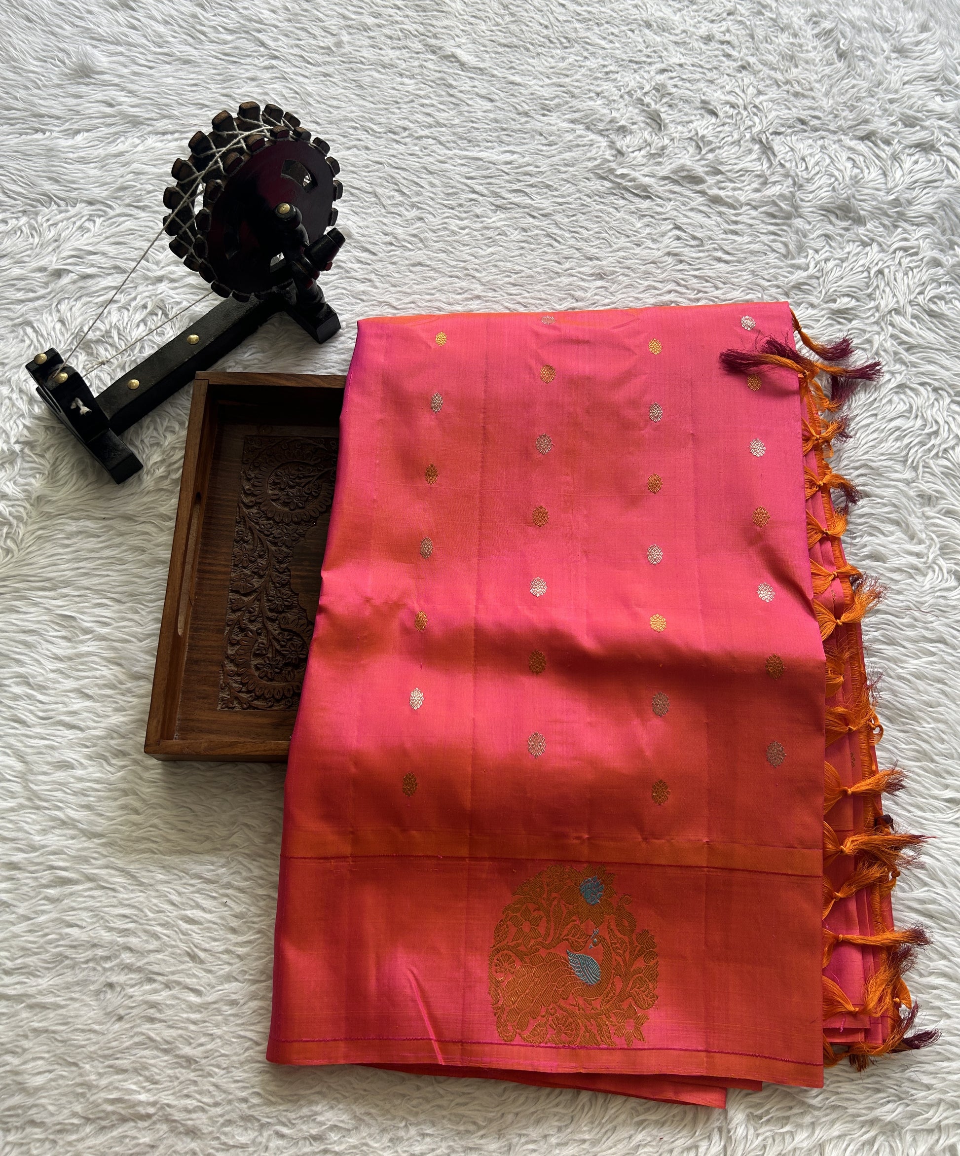 Gadwal Silk Saree Pink Colored Complemented With a Buti Border - Sampradaya Designer Studio