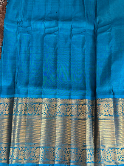 Violet Gadwal Silk Saree with Gold Zari Border — Pure Handloom | Silk Mark Certified