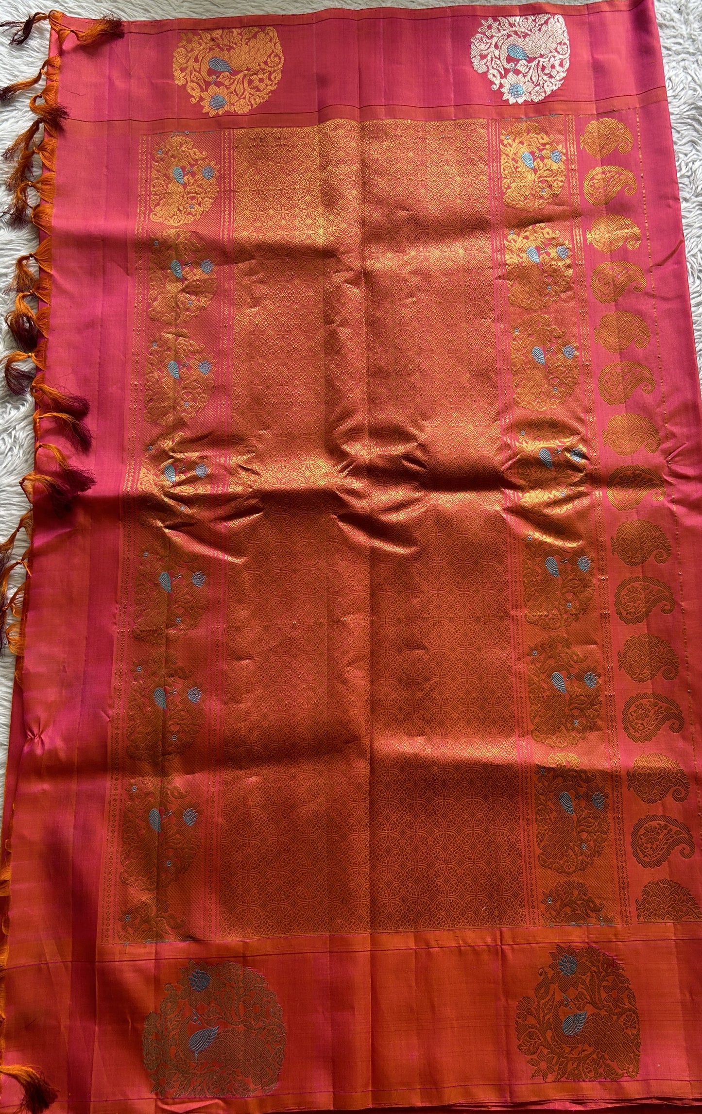 Gadwal Silk Saree Pink Colored Complemented With a Buti Border - Sampradaya Designer Studio