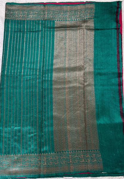 Banarasi Raw Silk Sarees Rama Green Colored Complemented With a Intricate Weaving Border - Sampradaya Designer Studio